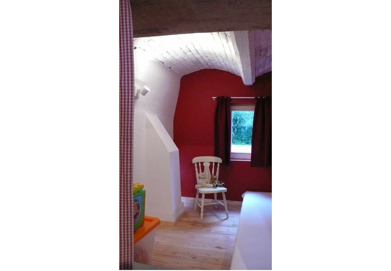 - image: 12