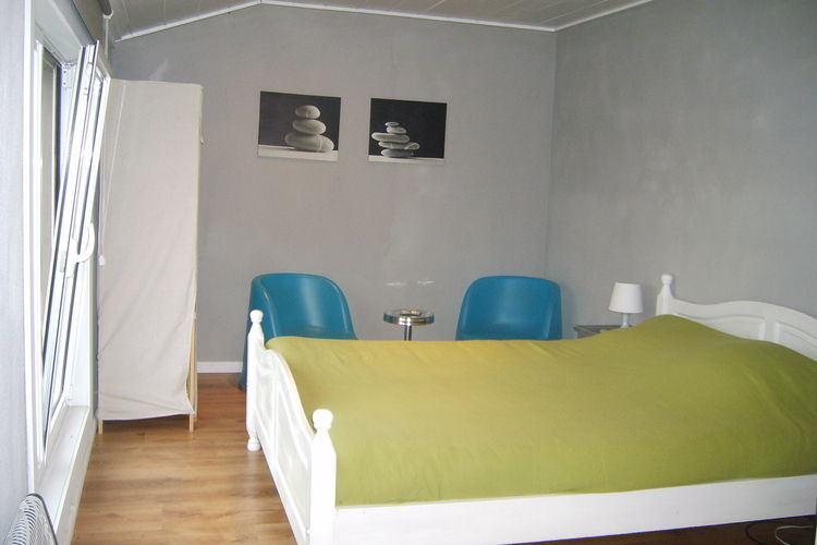 - image: 11