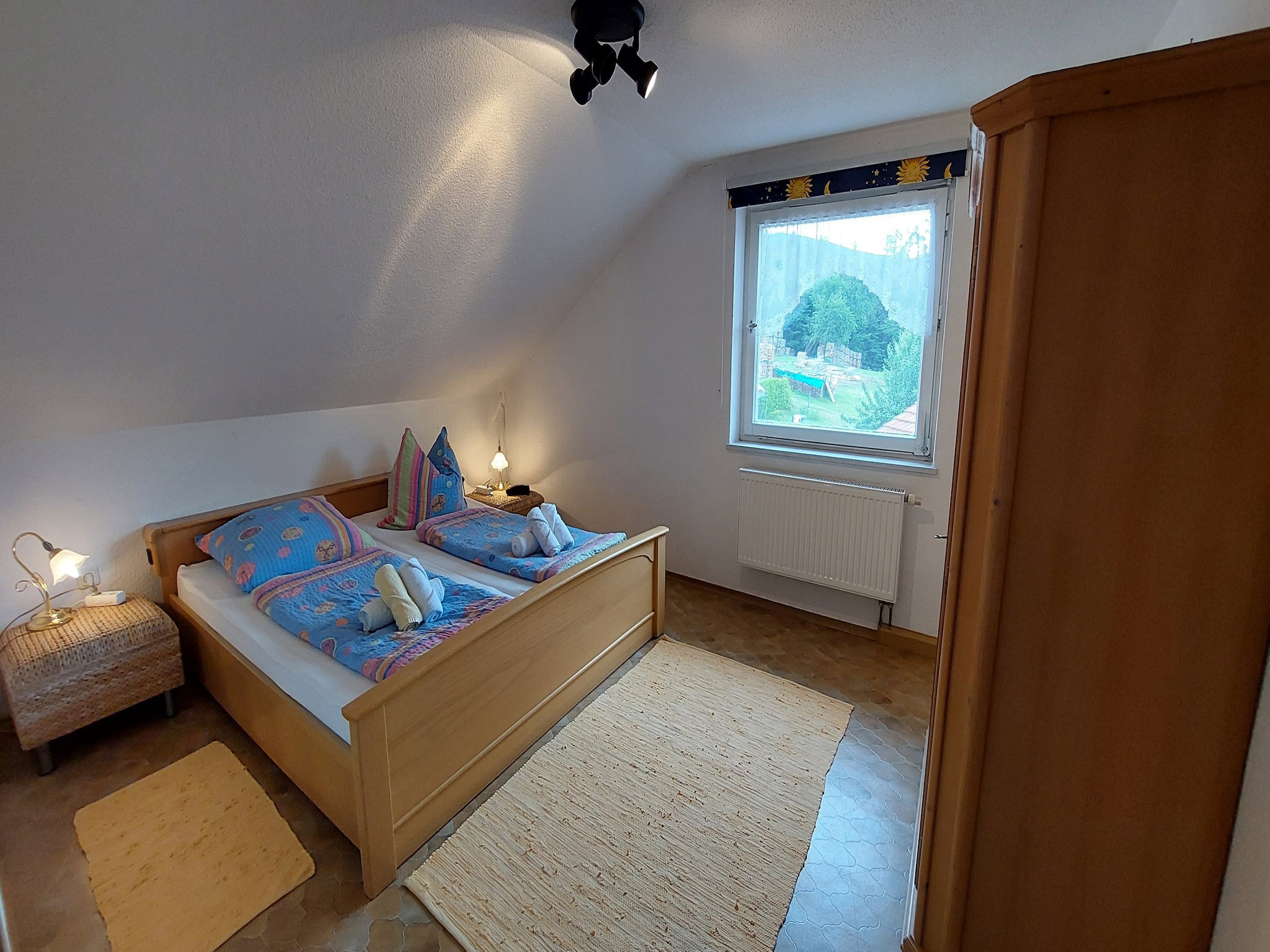 - image: 21