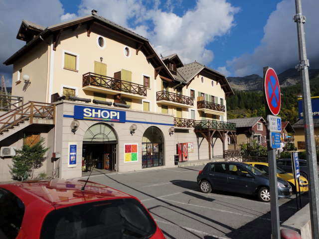 - image: 28