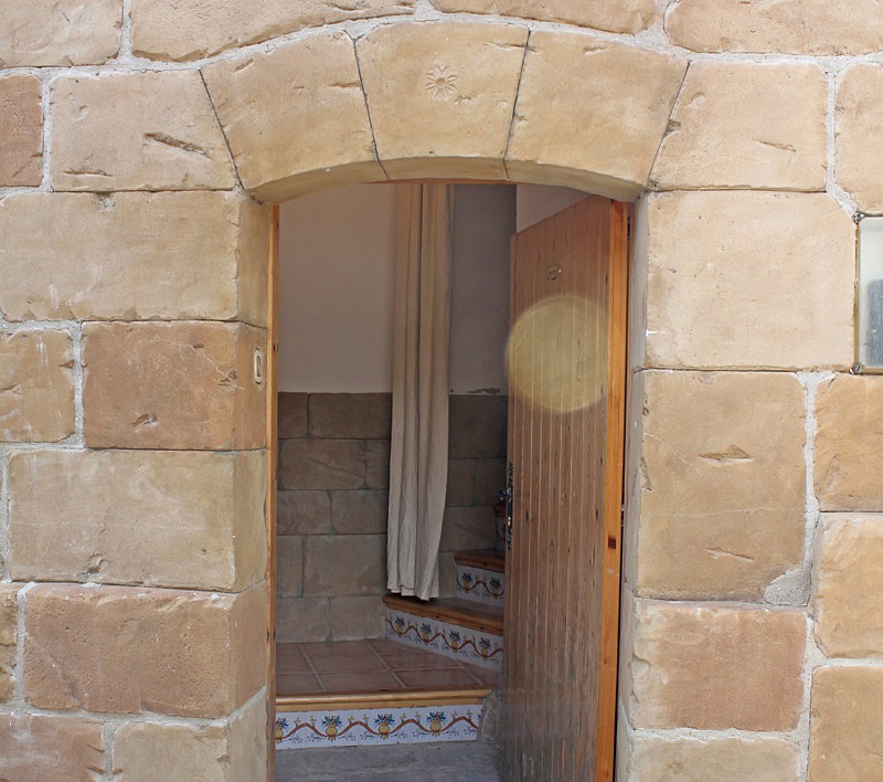 - image: 12