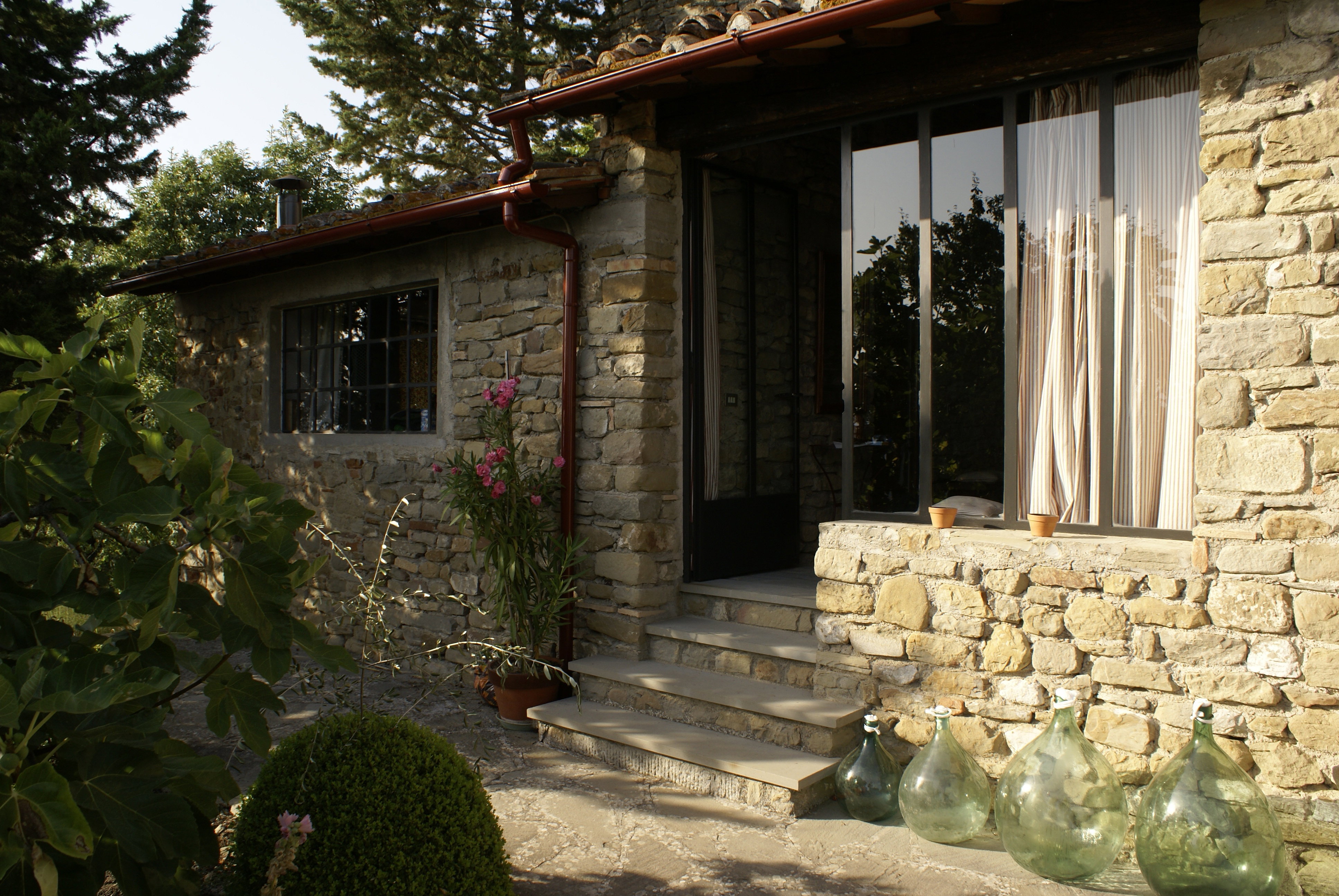 - image: 16