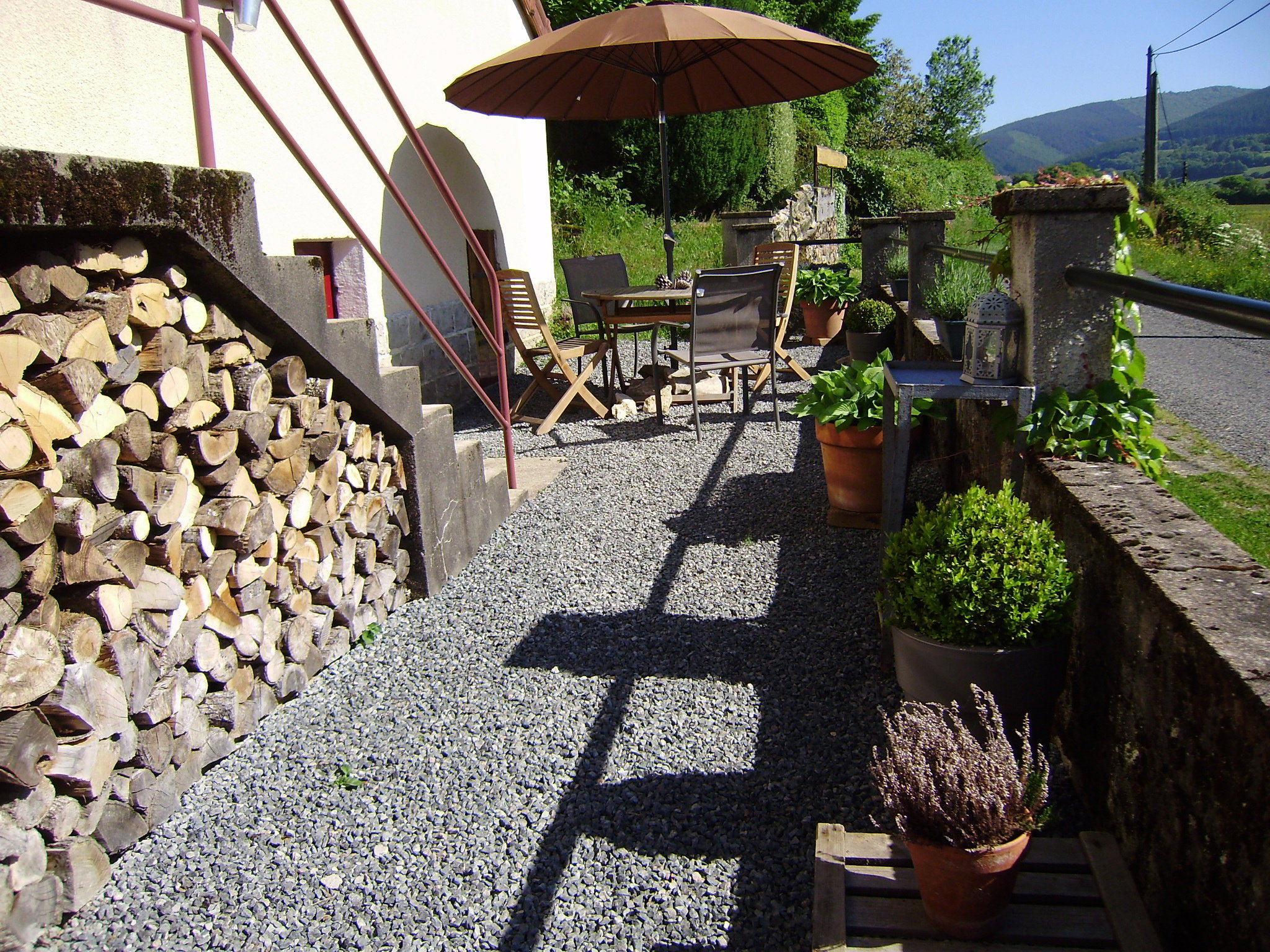 Naturhäuschen in Larochemillay
