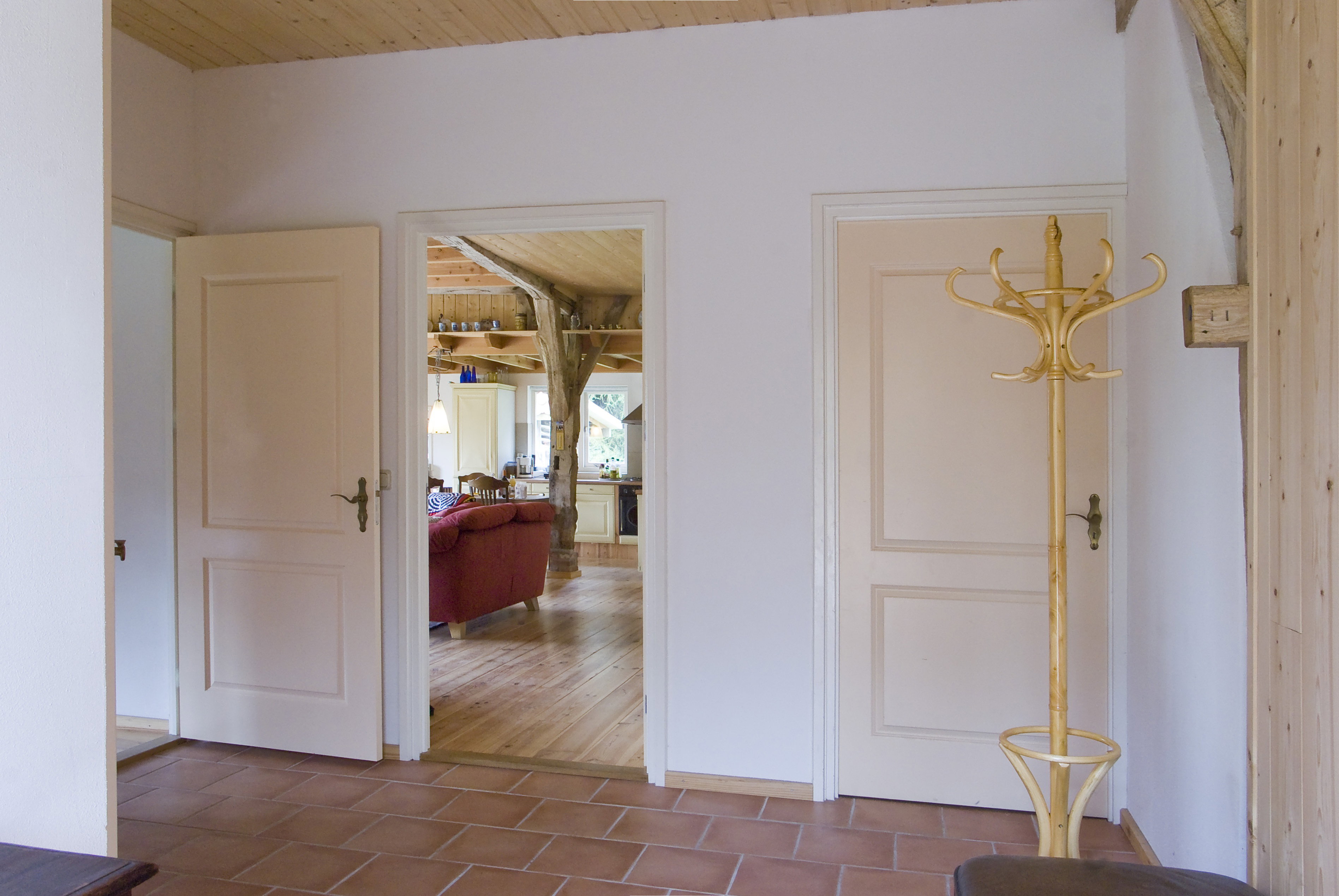 - image: 12
