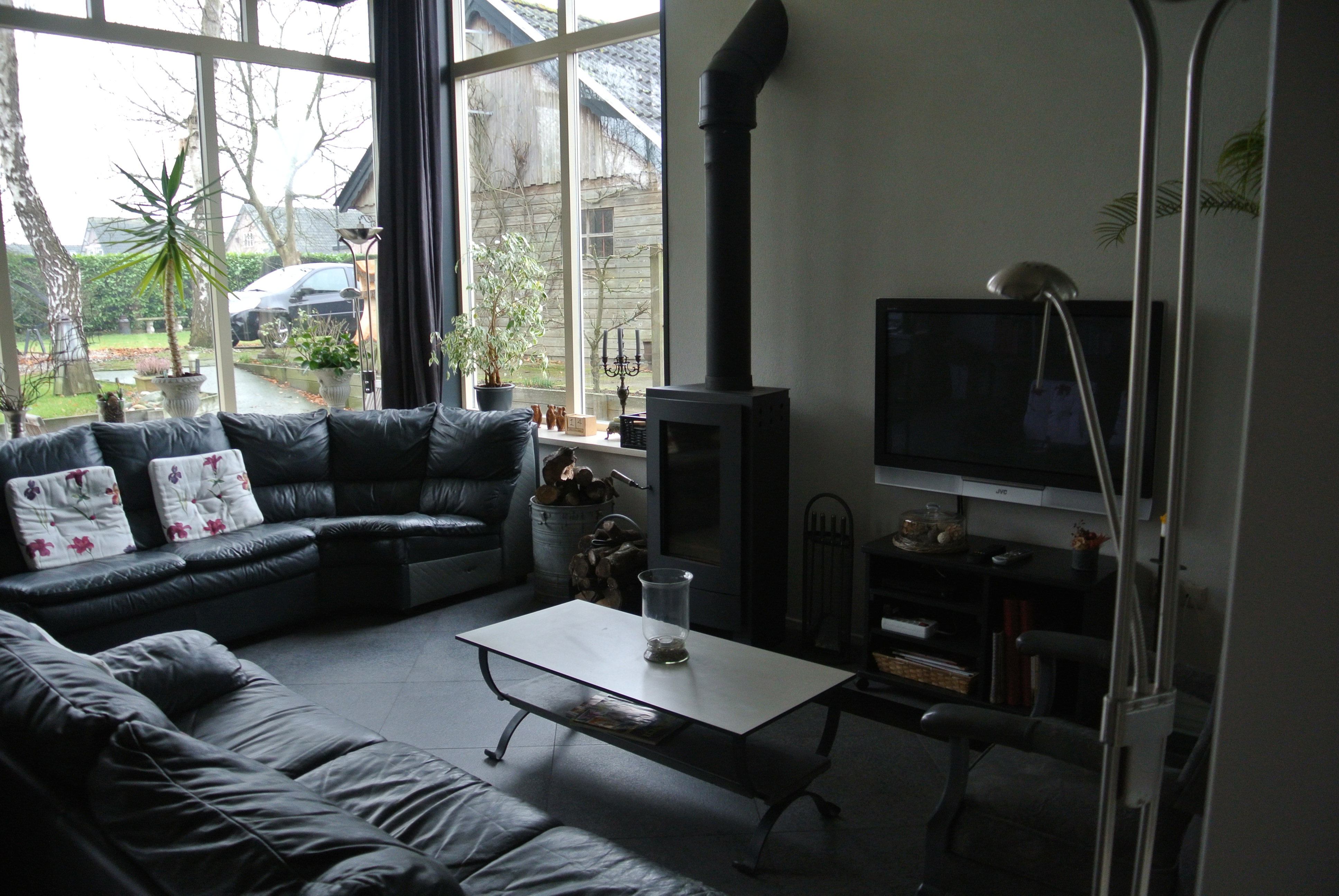 - image: 20