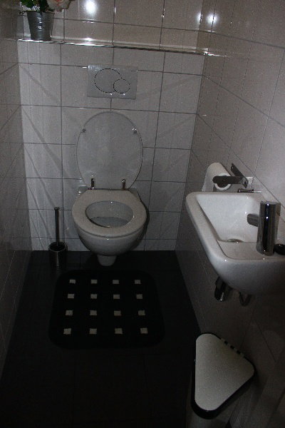 - image: 11