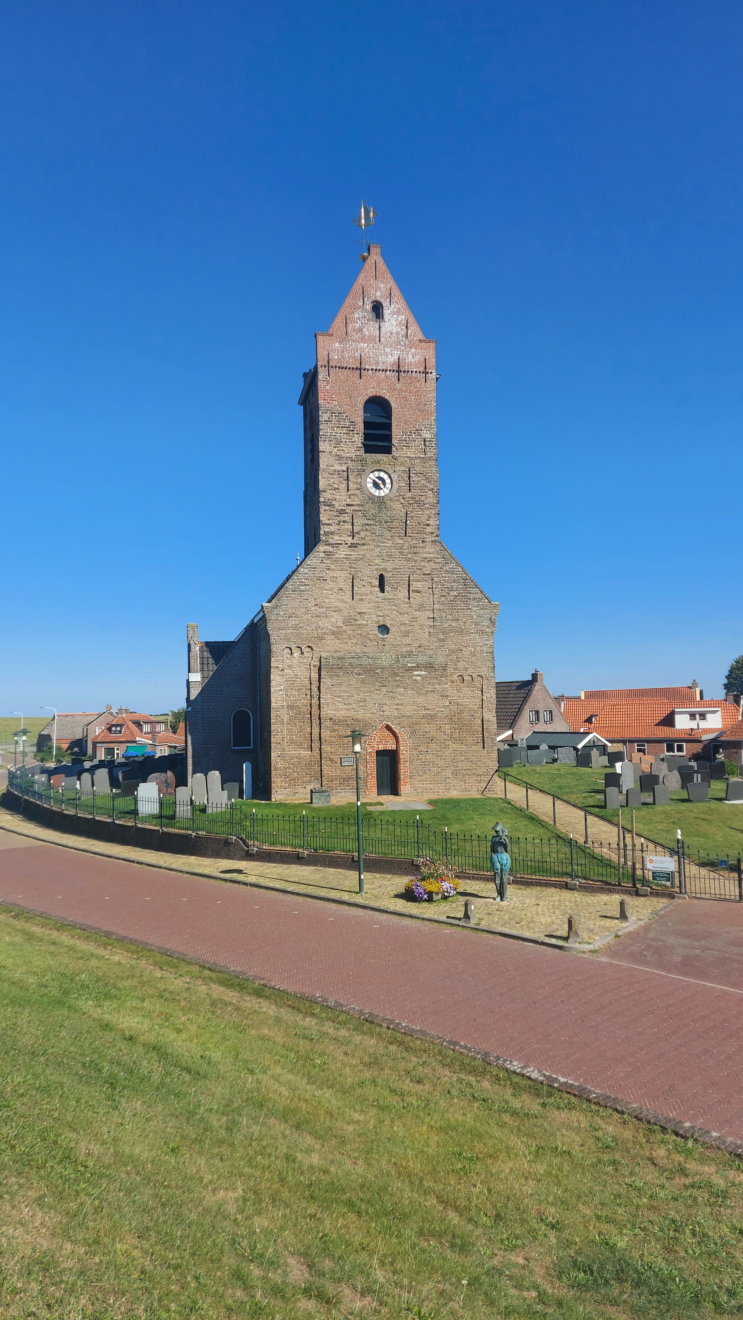 - image: 16