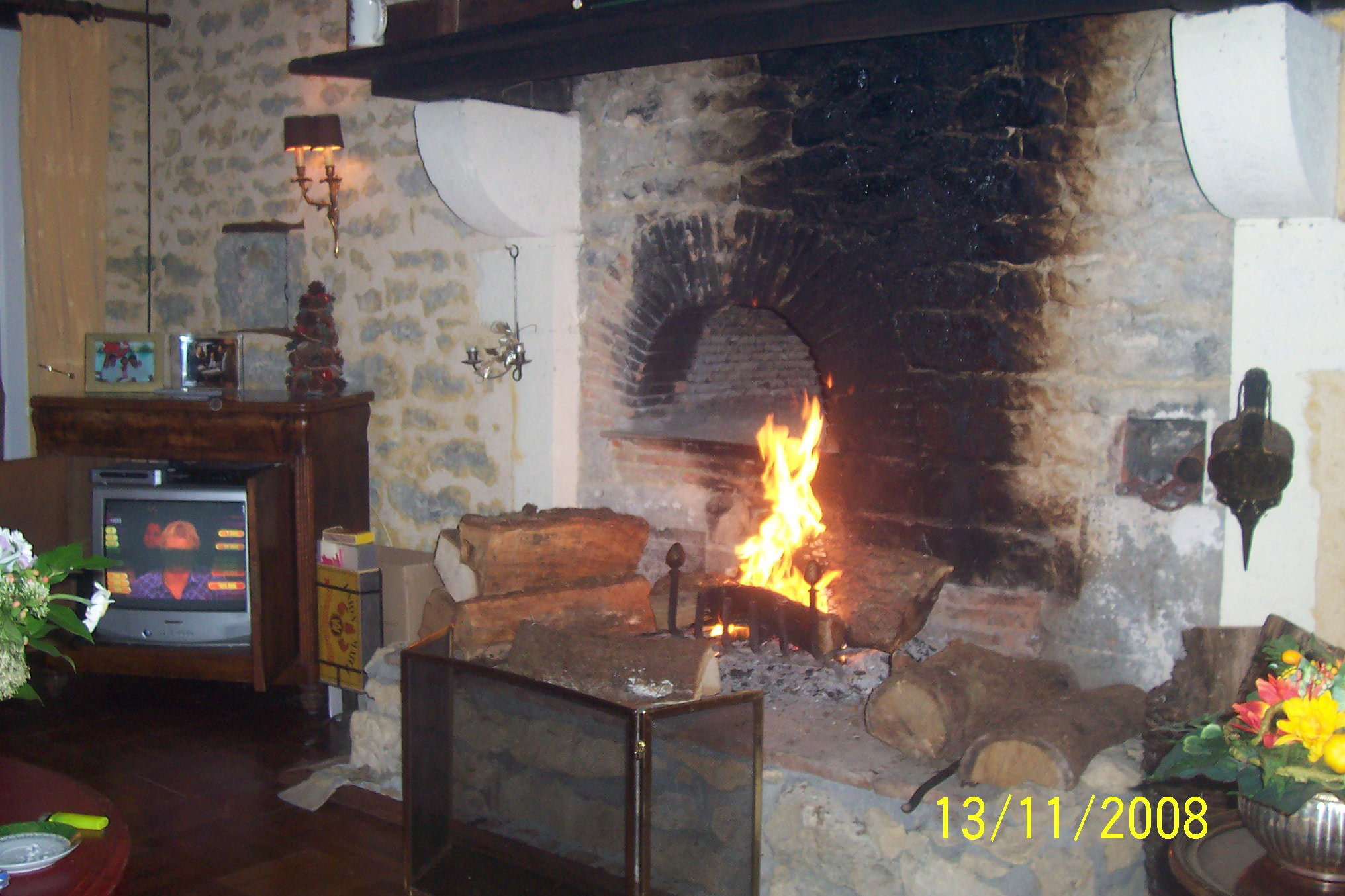 - image: 11