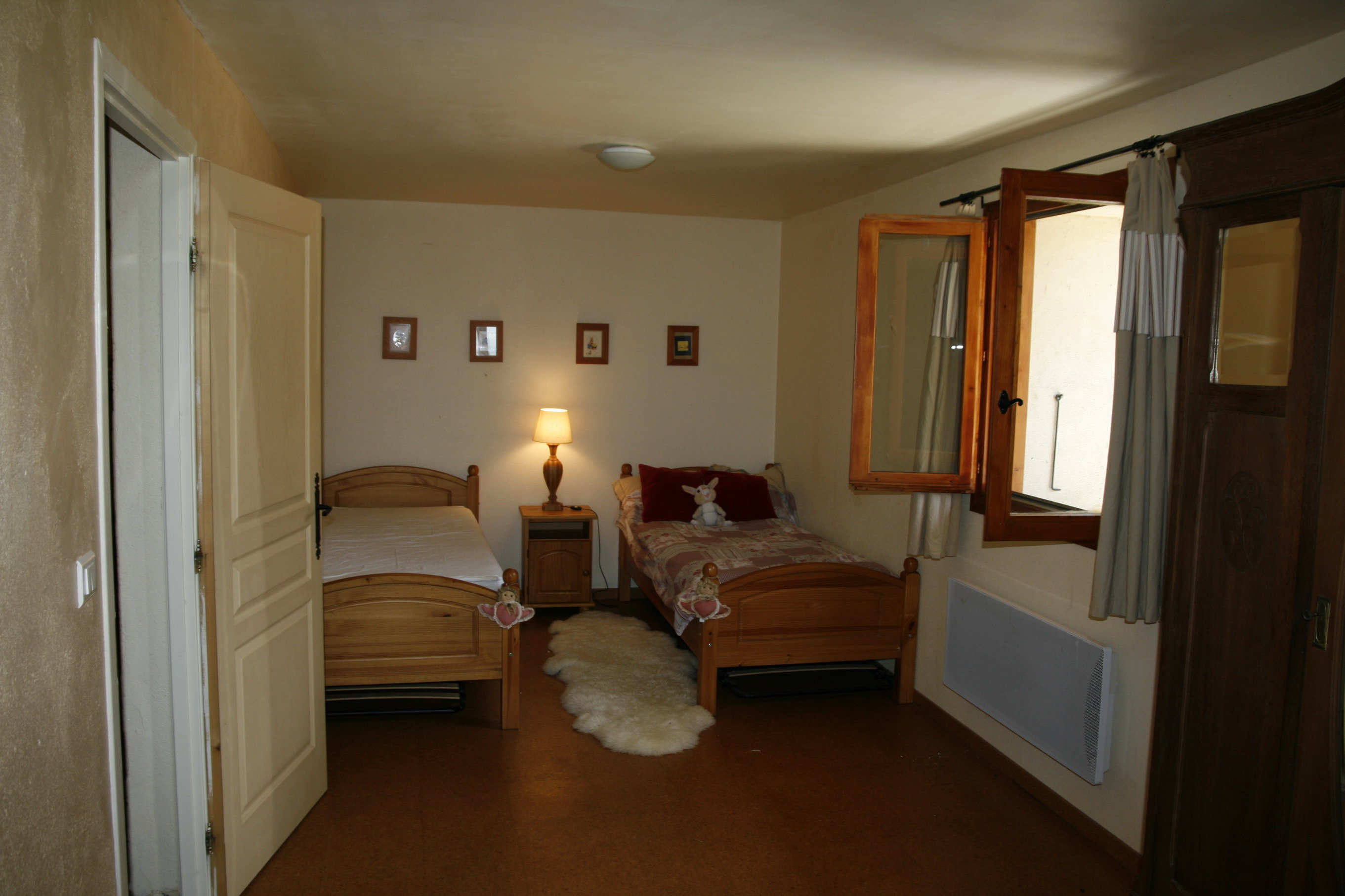 - image: 12