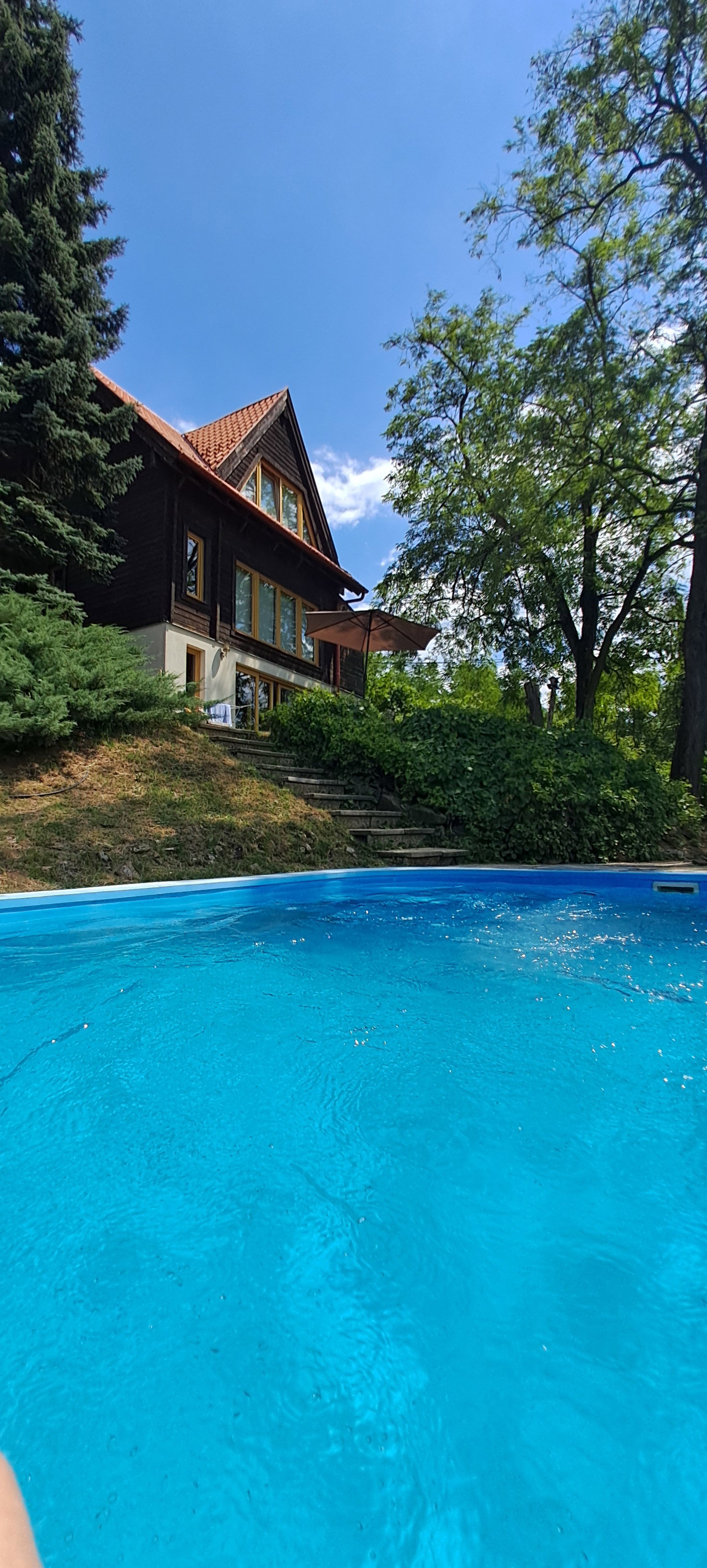 Naturhäuschen in Zebegény