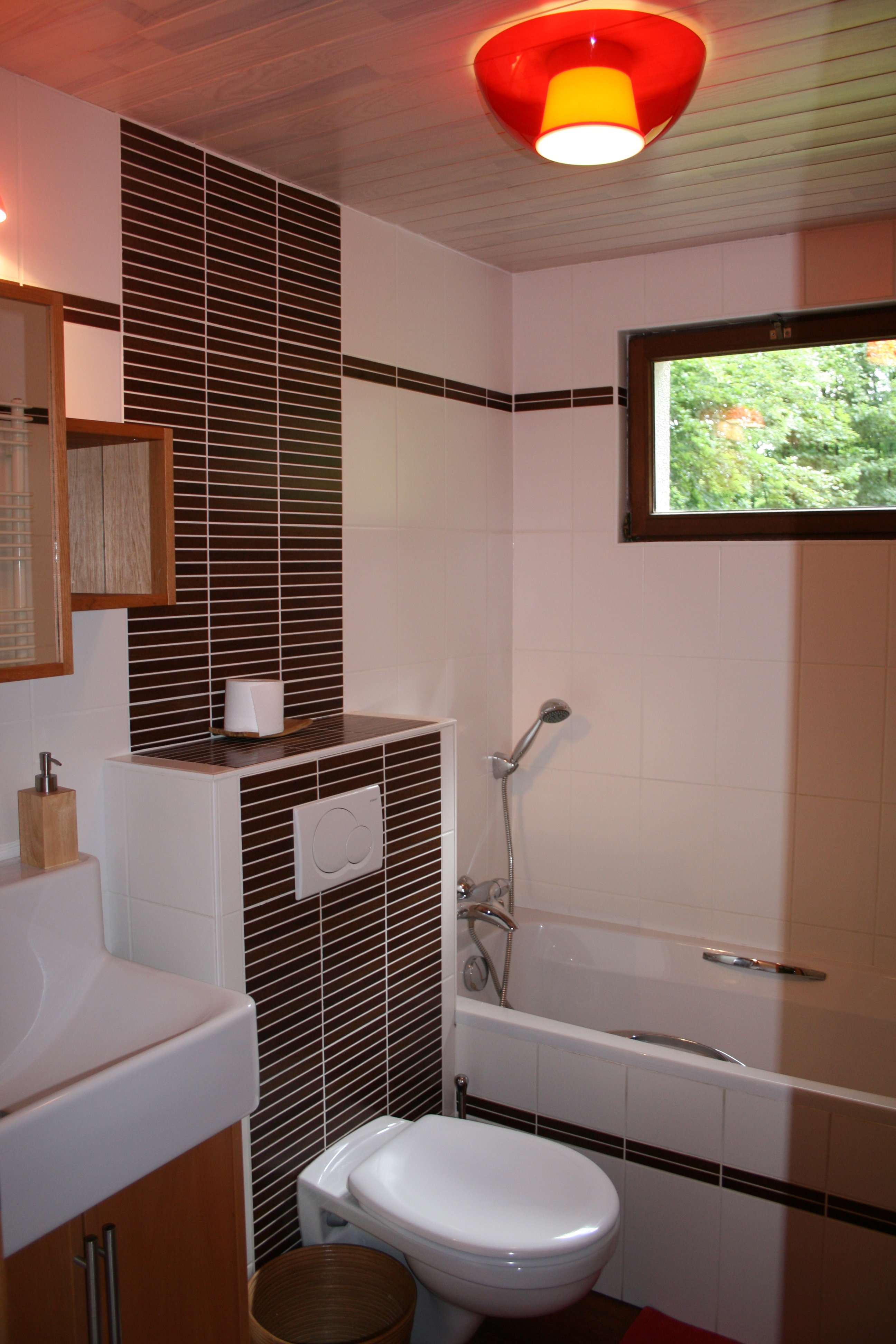 - image: 24