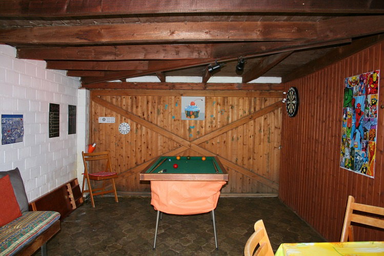 - image: 11