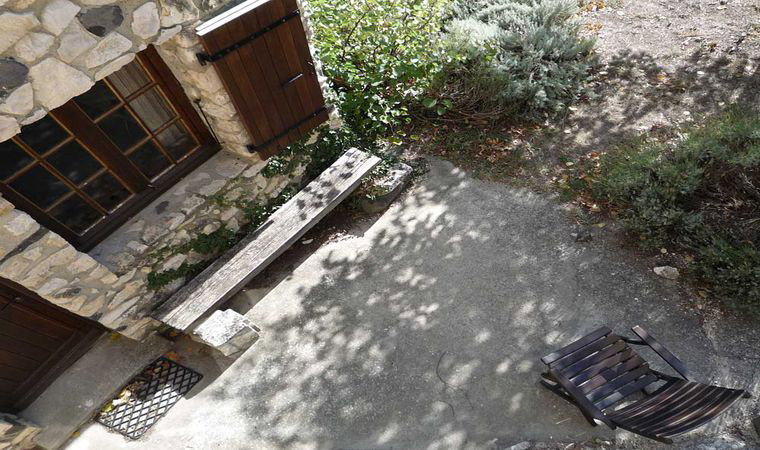 - image: 25