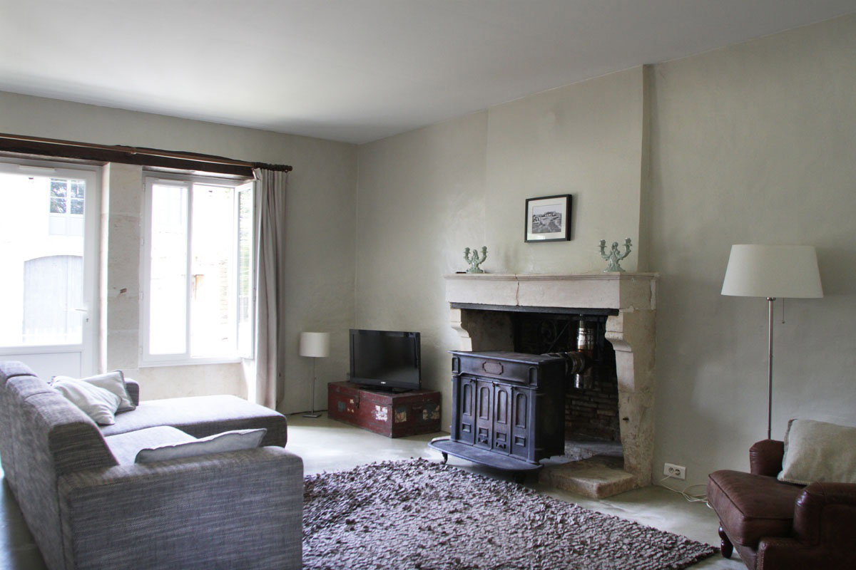 - image: 11