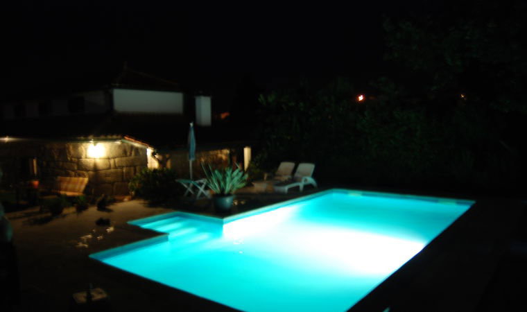 - image: 12