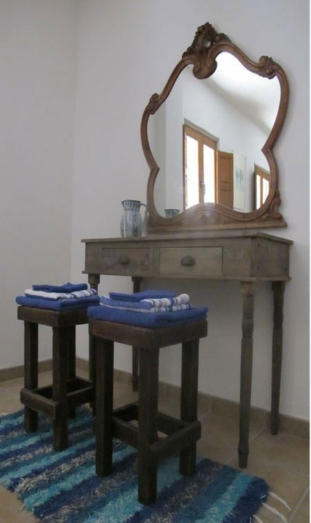 - image: 11