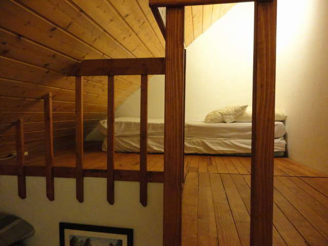 - image: 12