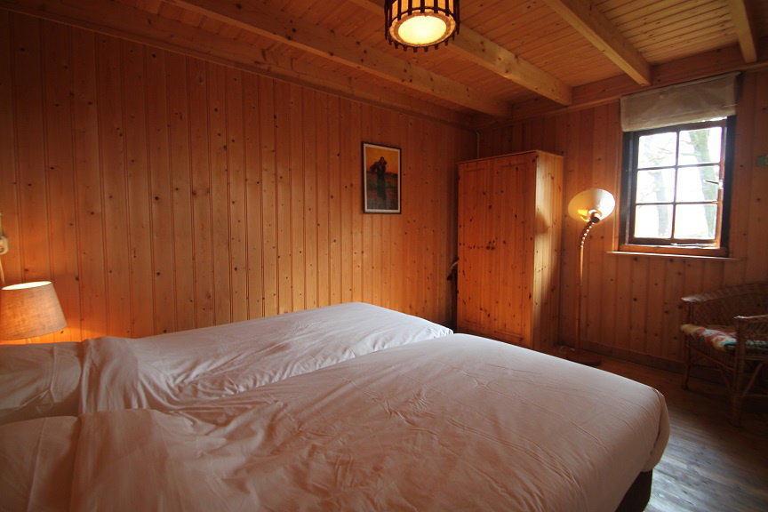 - image: 25
