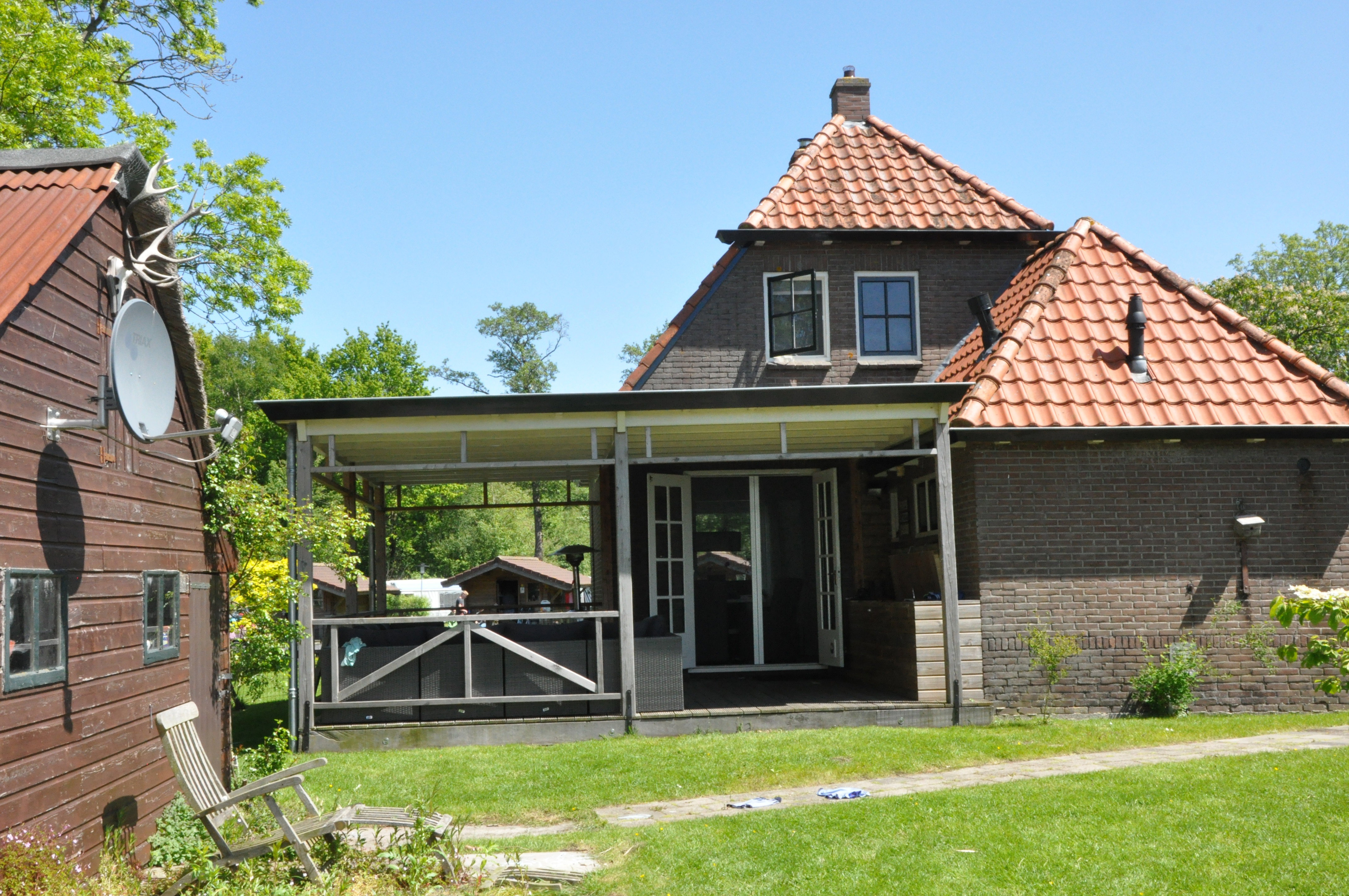 Naturhäuschen in Ossenzijl