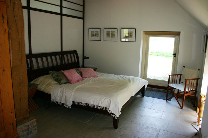 - image: 12