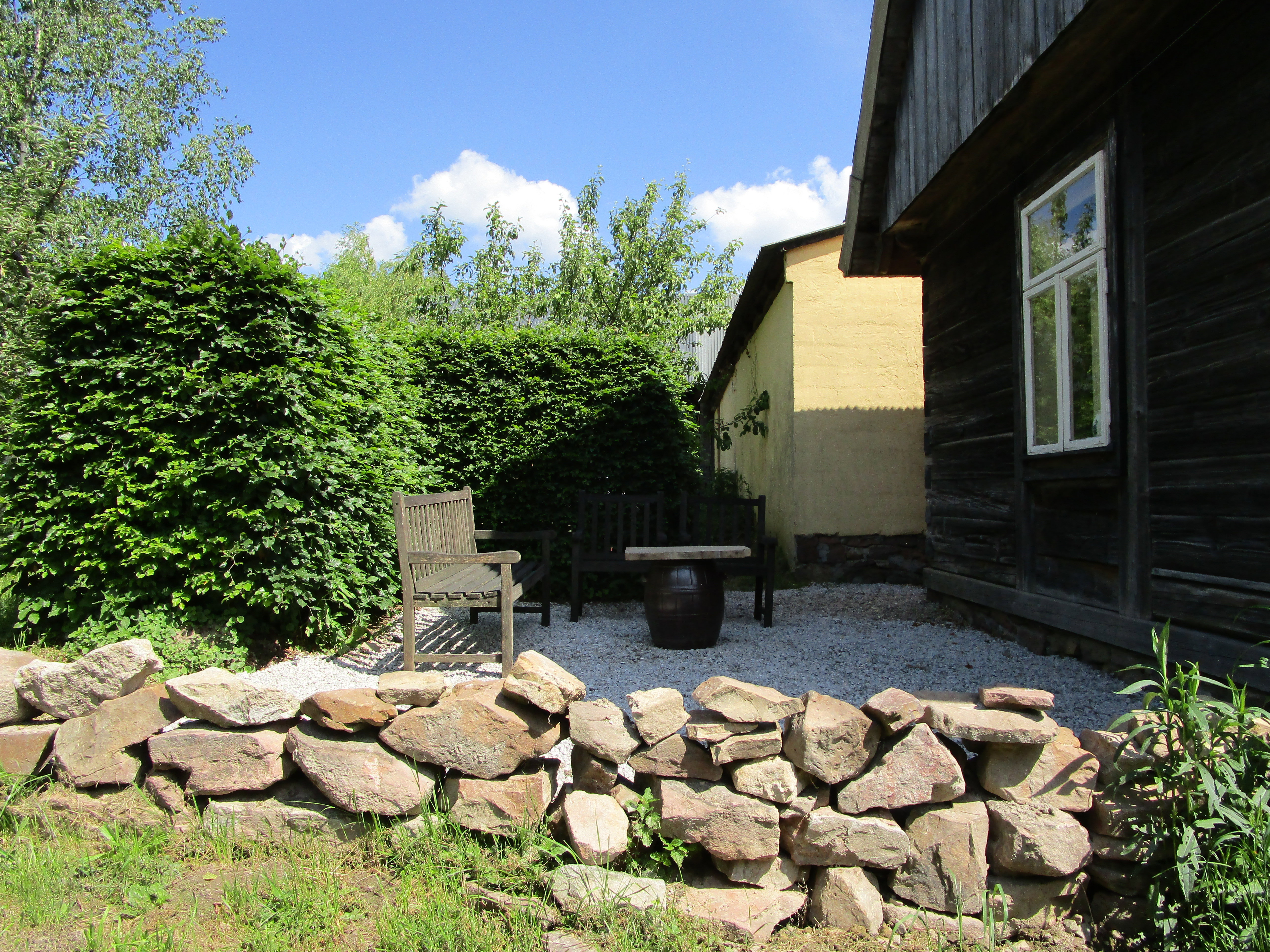 - image: 12