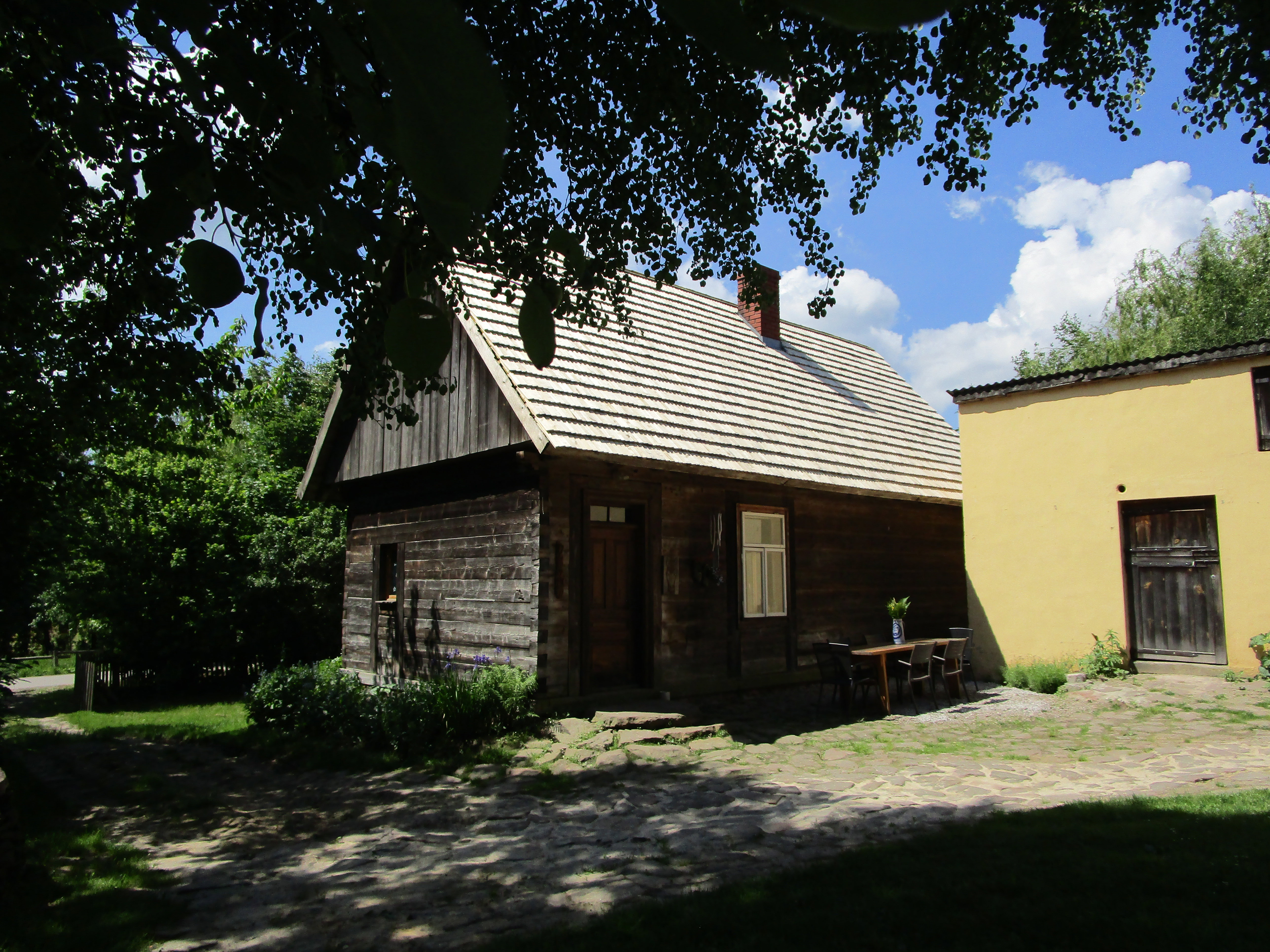 - image: 14