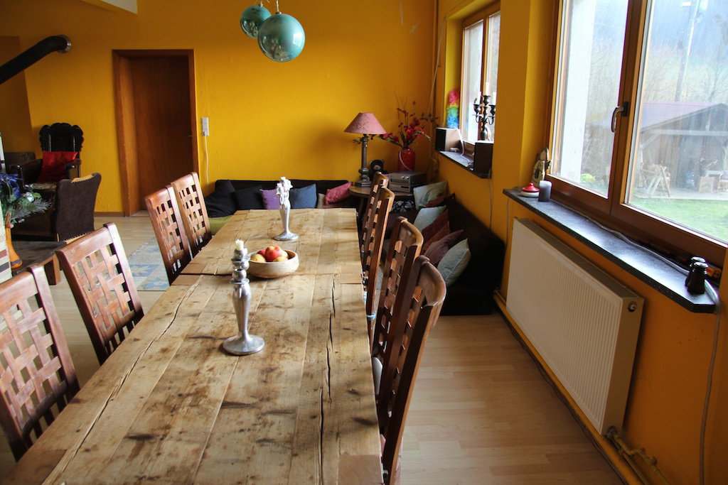 - image: 11