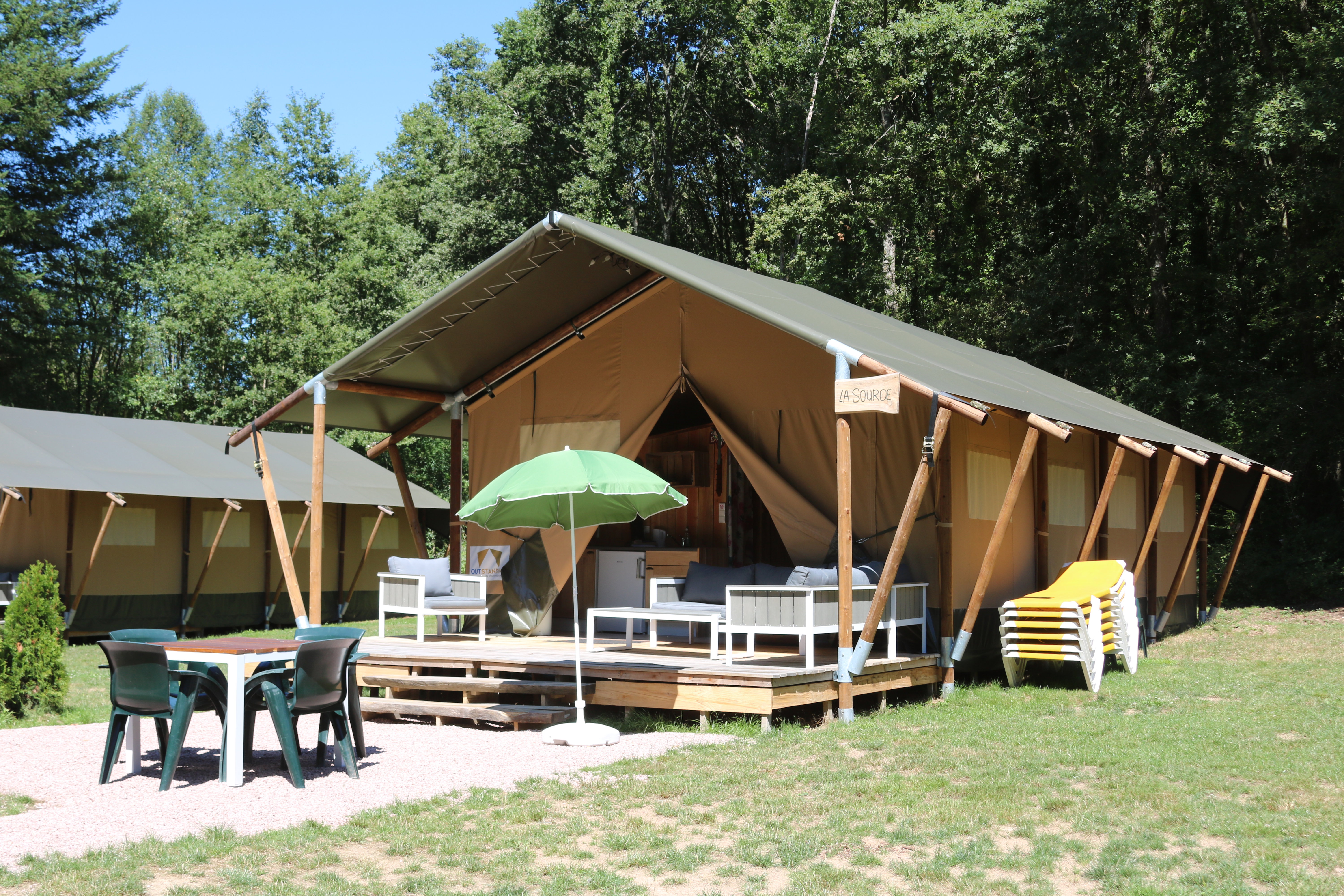 Naturhäuschen in Le Breuil