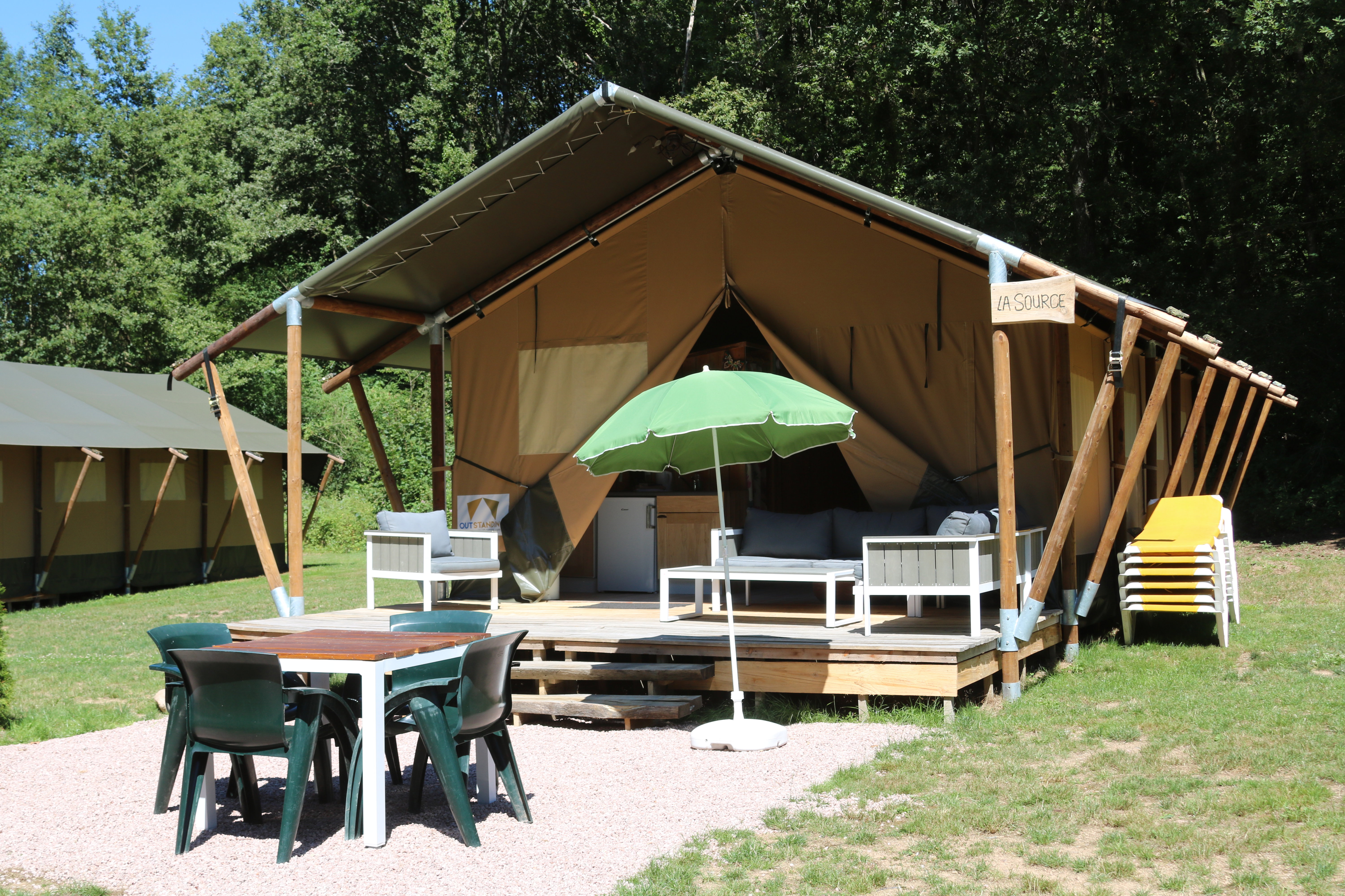 Naturhäuschen in Le Breuil