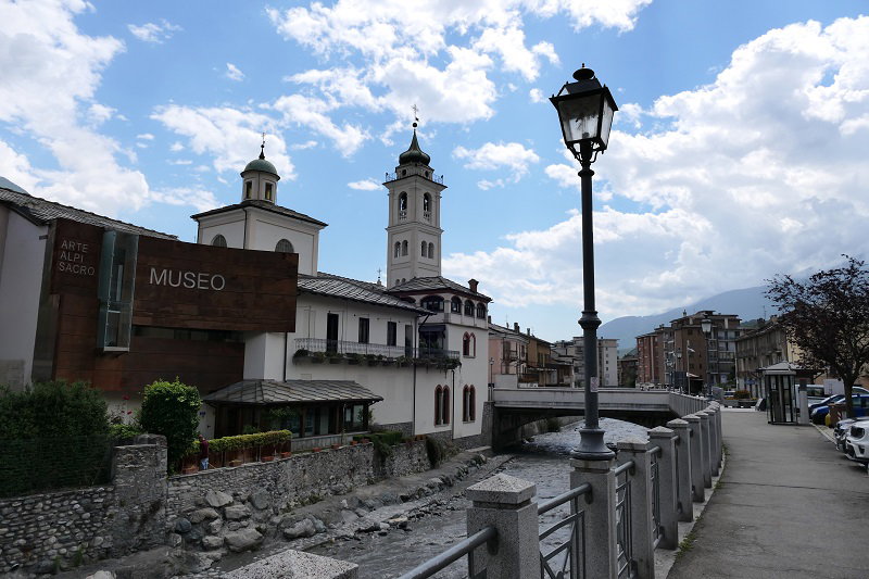 - image: 23