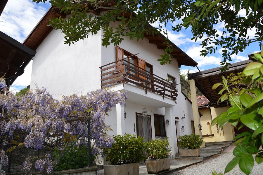 Nature house in Susa