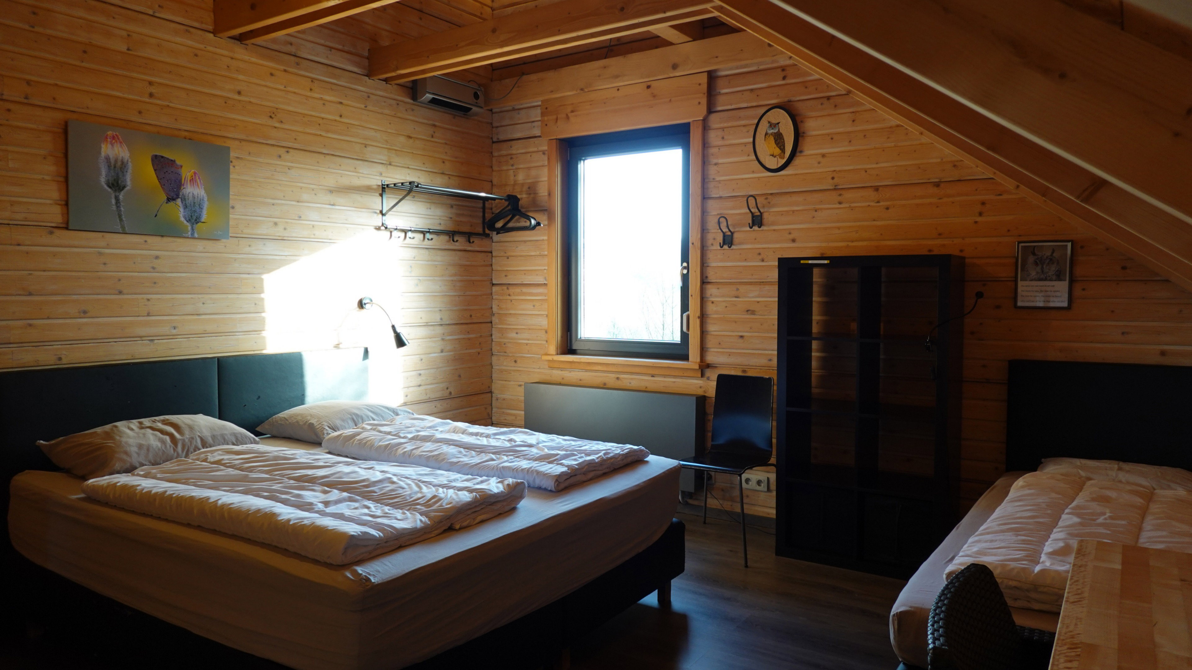 - image: 25