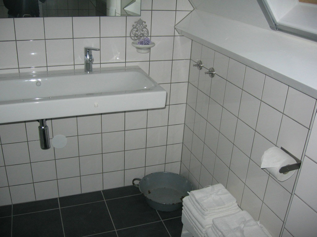 - image: 20