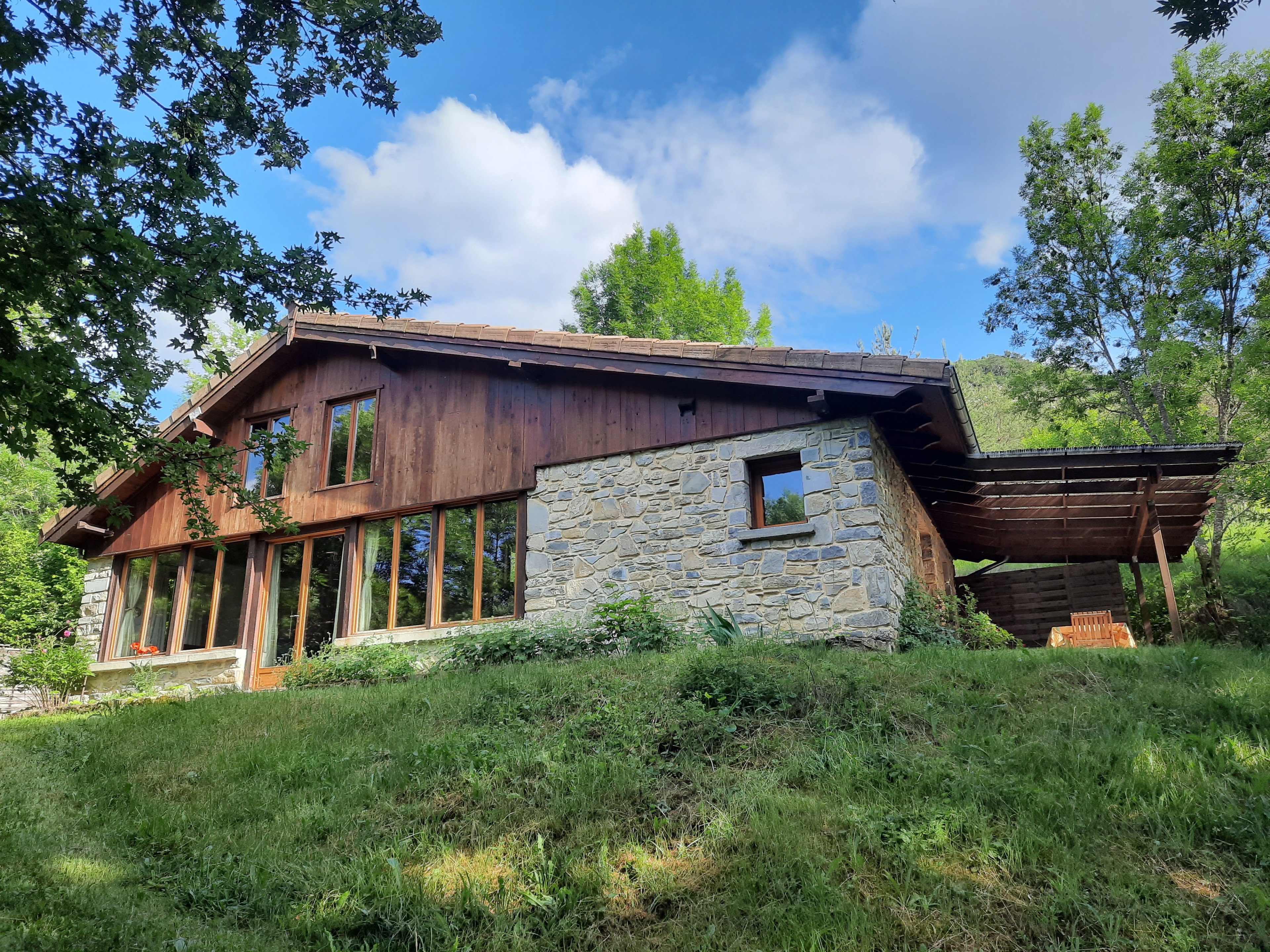 Casa nella natura a montjay