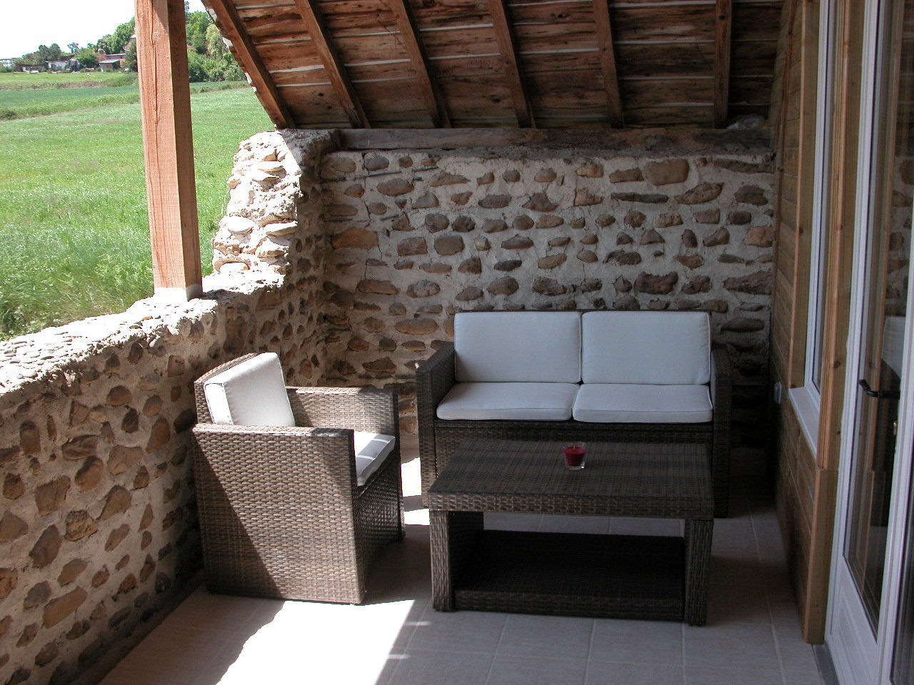 - image: 11