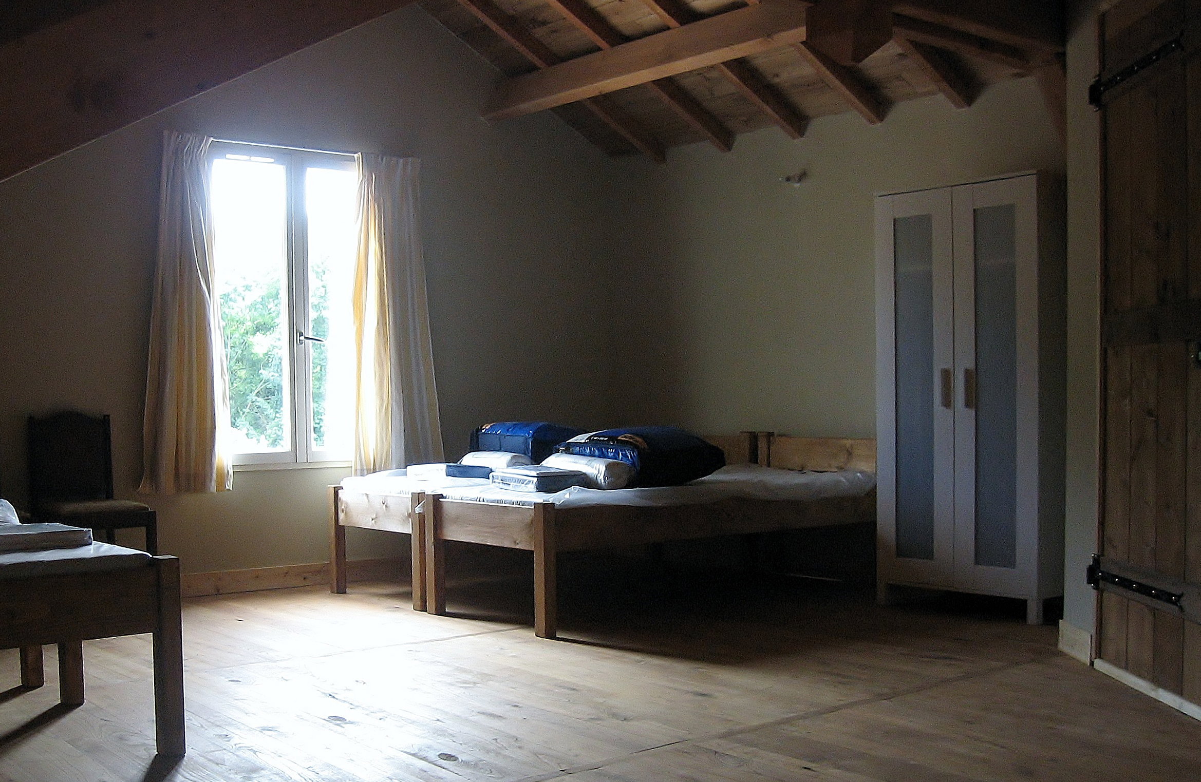 - image: 14