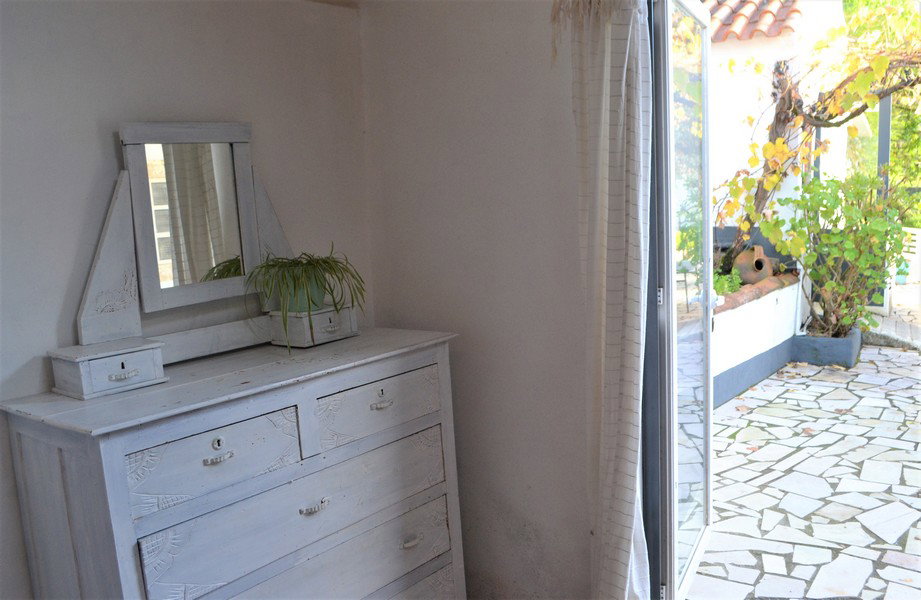 - image: 21