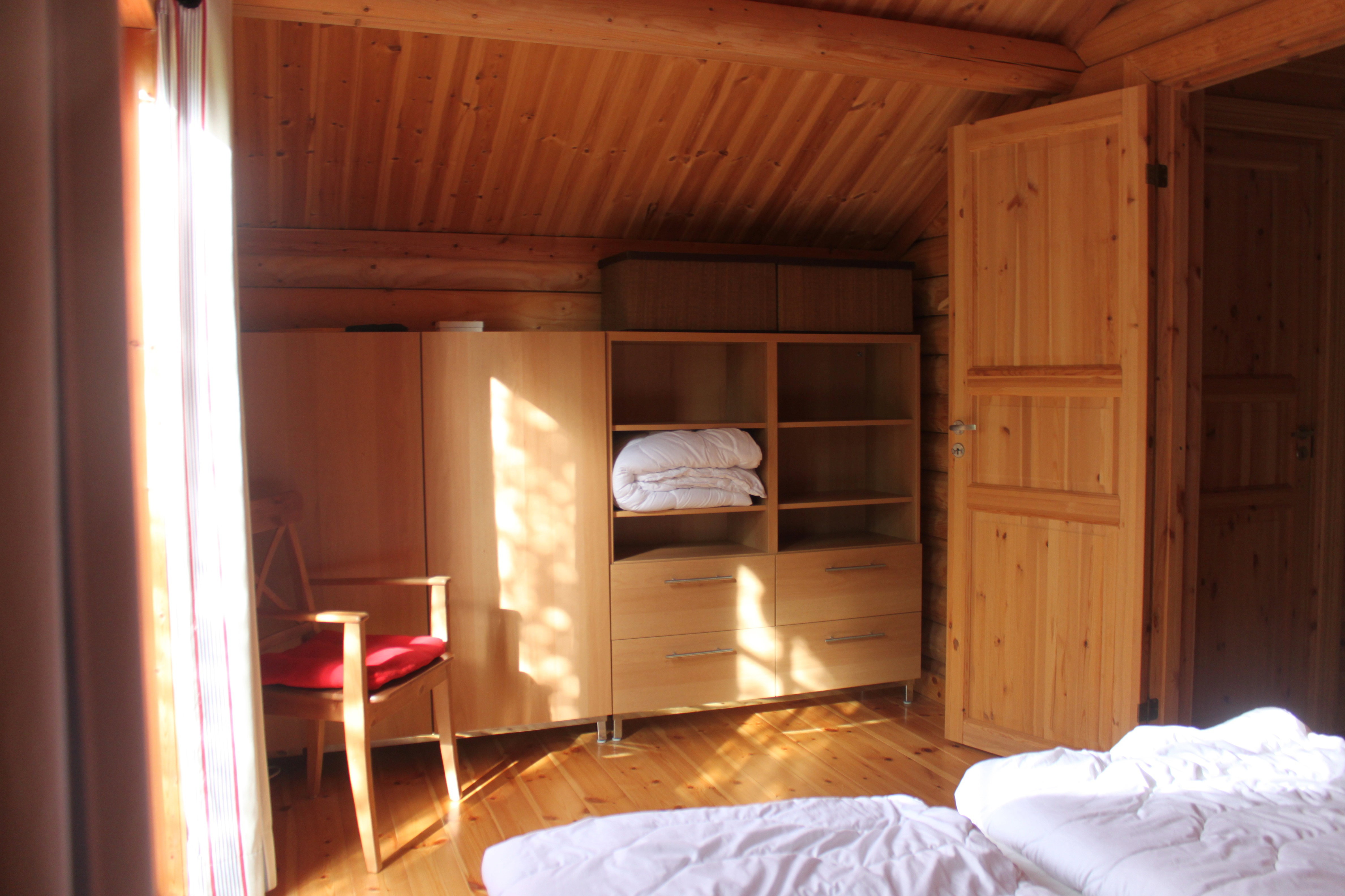 - image: 22