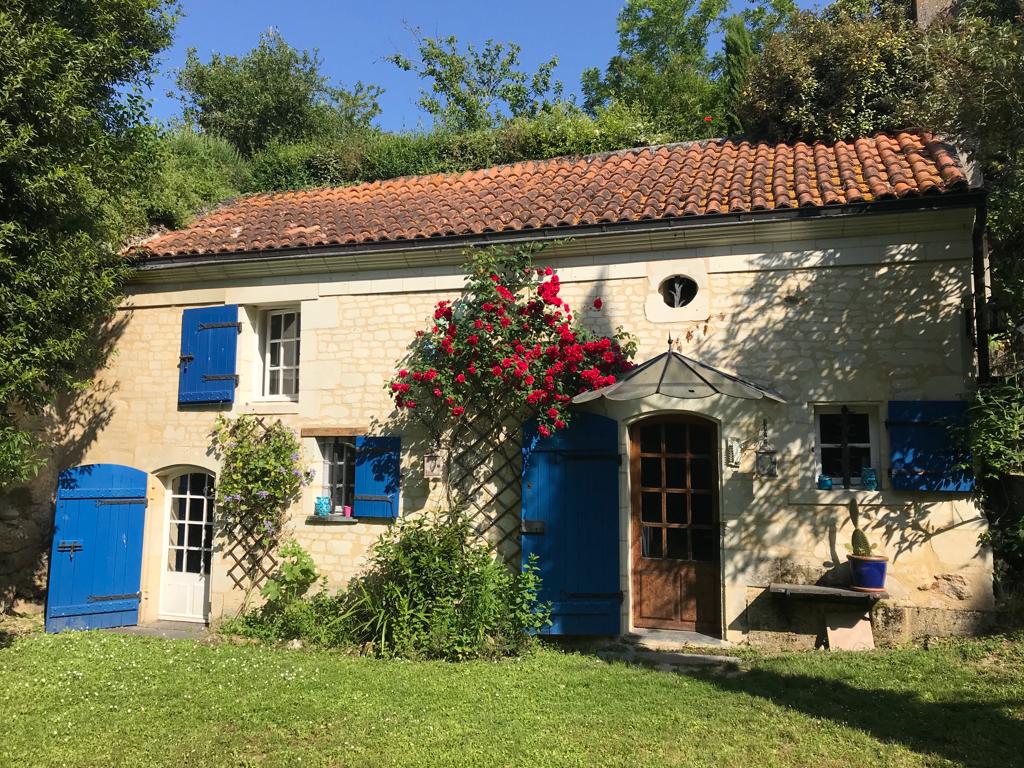 Casa nella natura a La Bournee