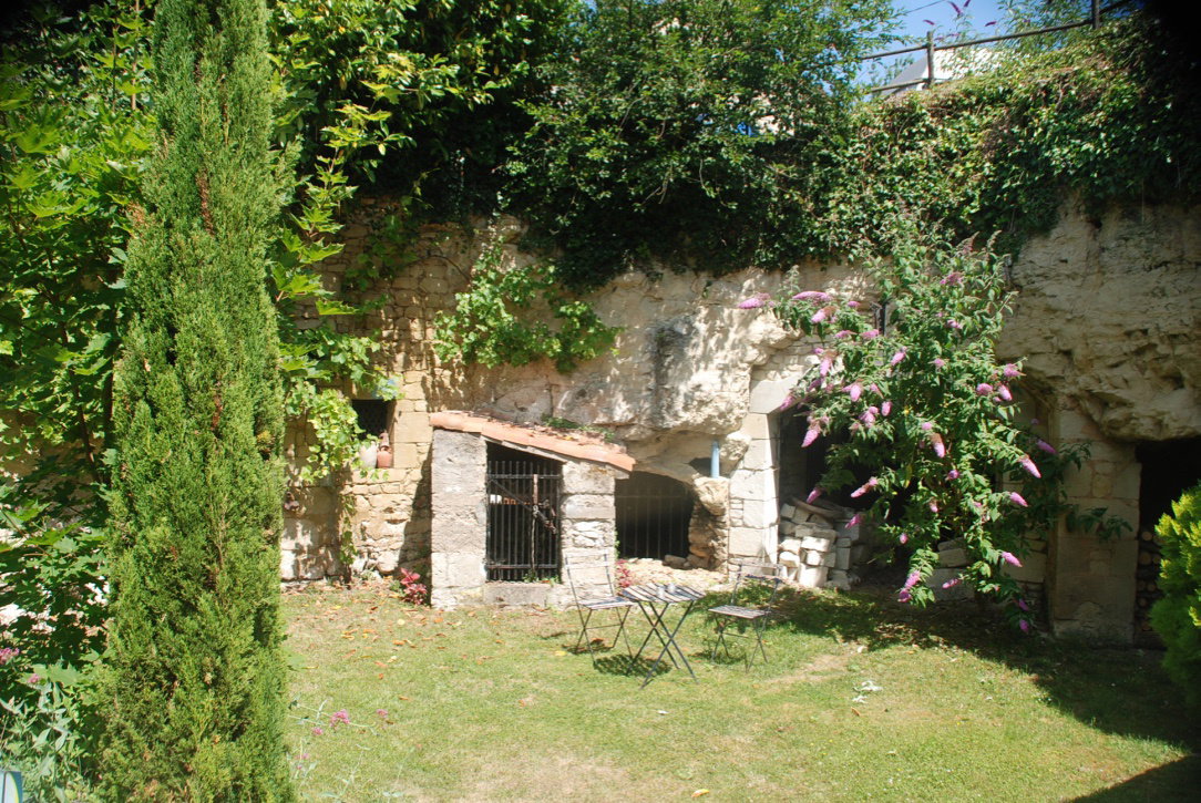 - image: 11