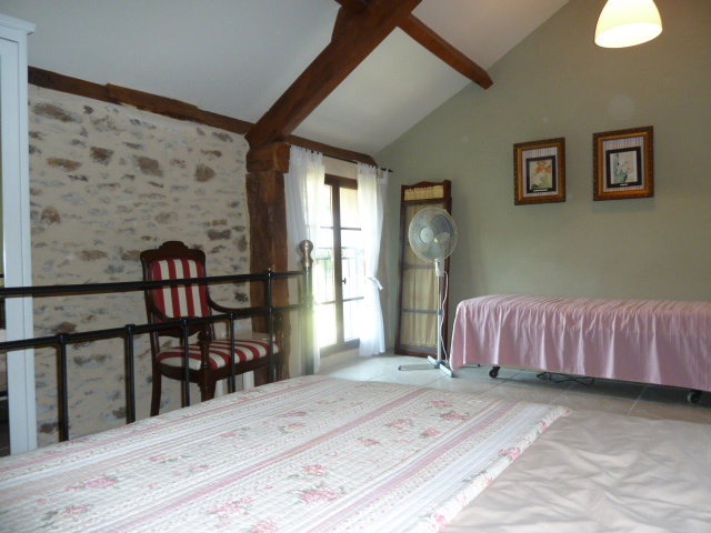 - image: 12