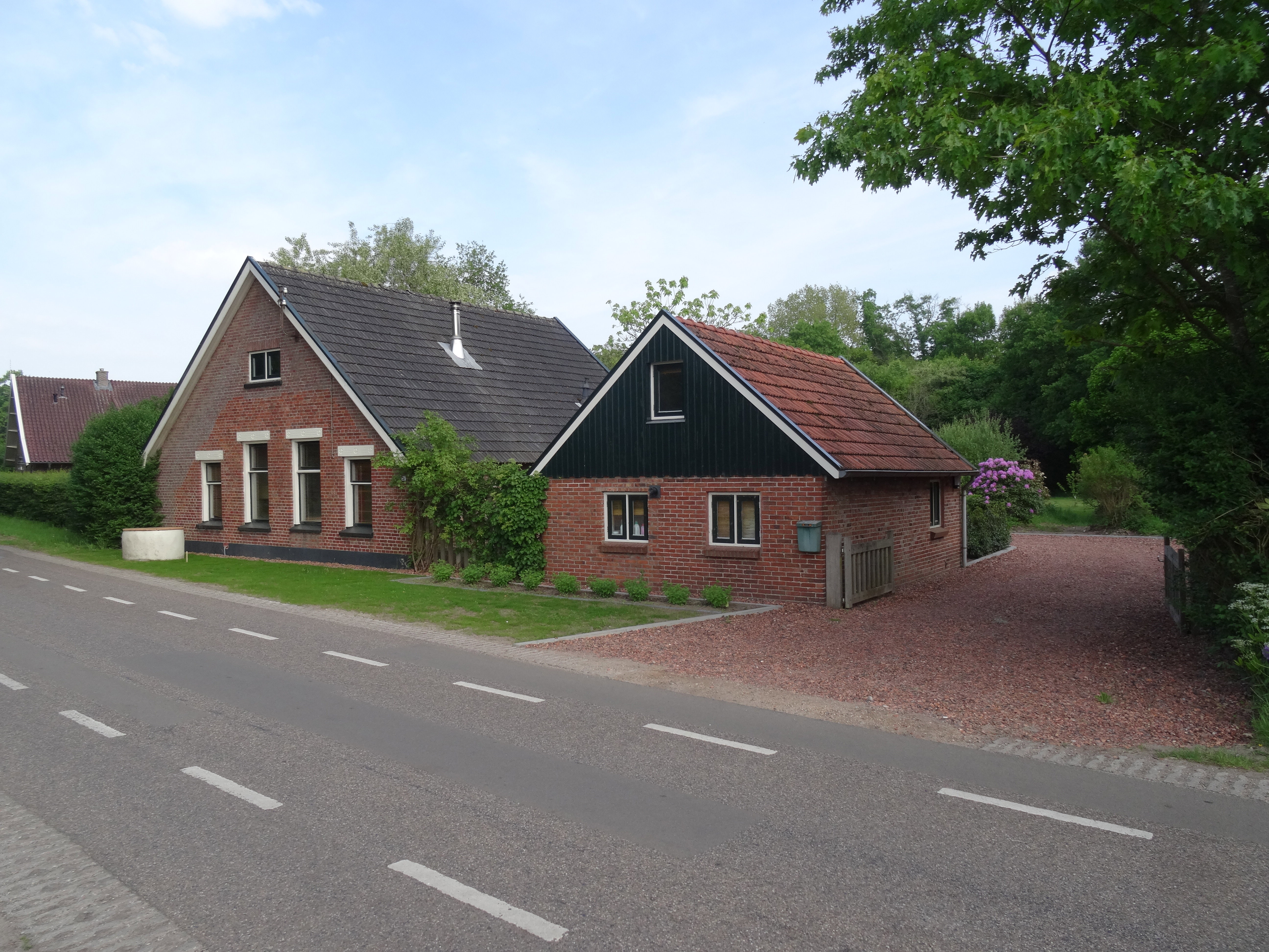 - image: 28