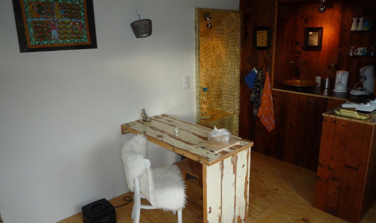- image: 11