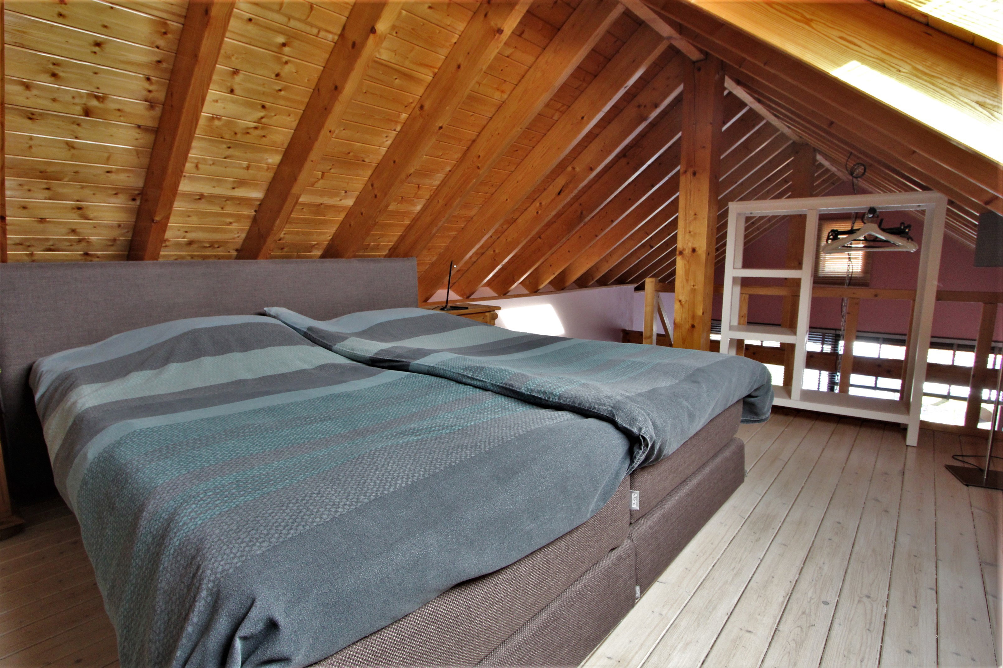 - image: 11