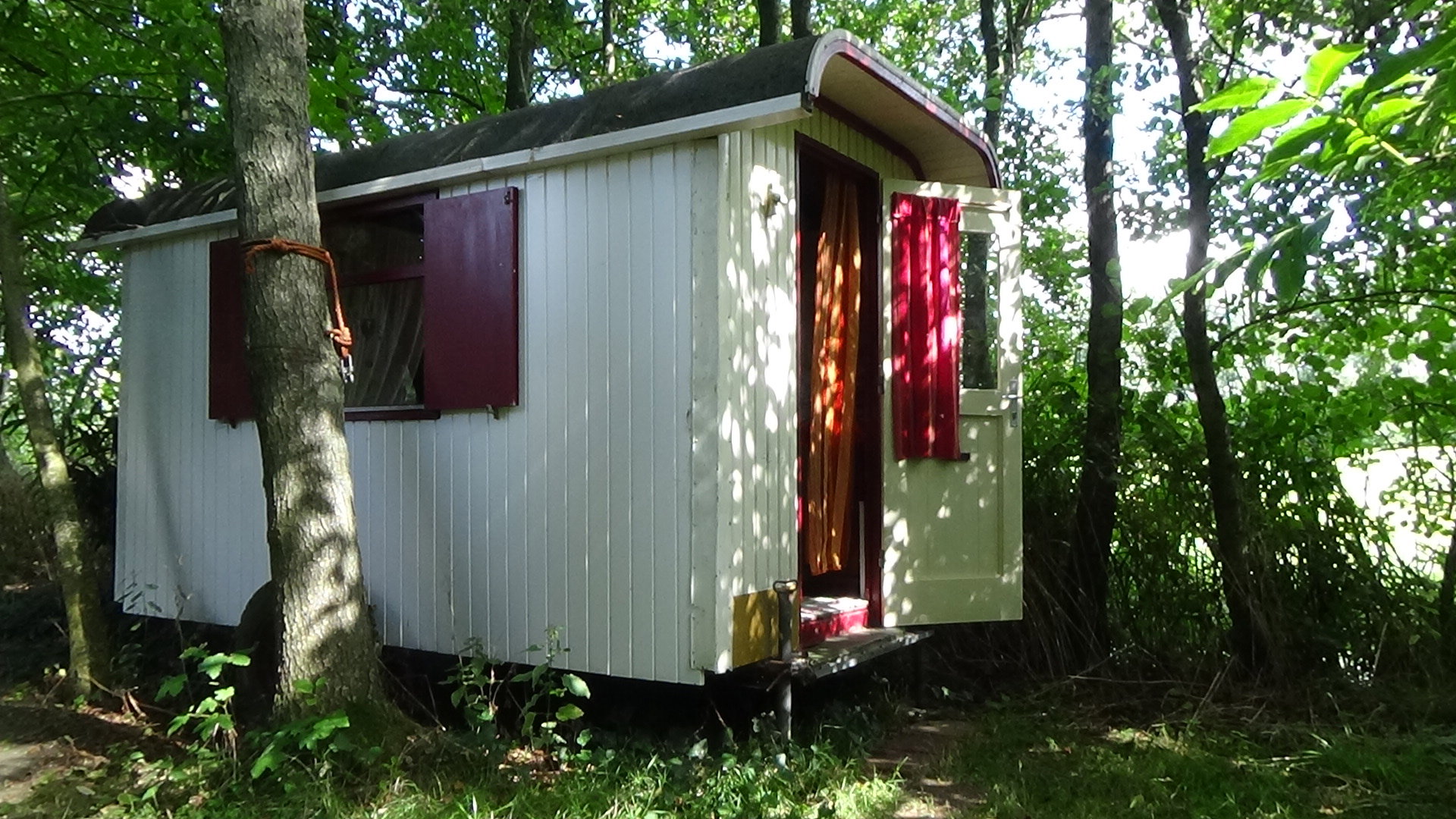Naturhäuschen in Grou