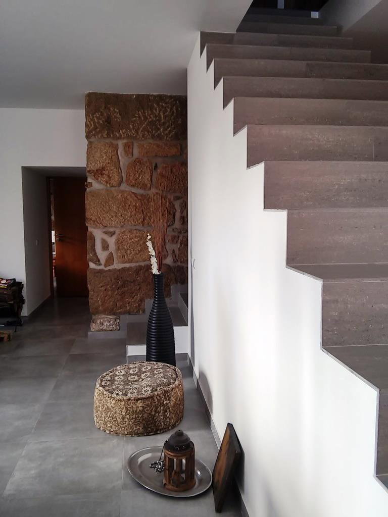 - image: 23