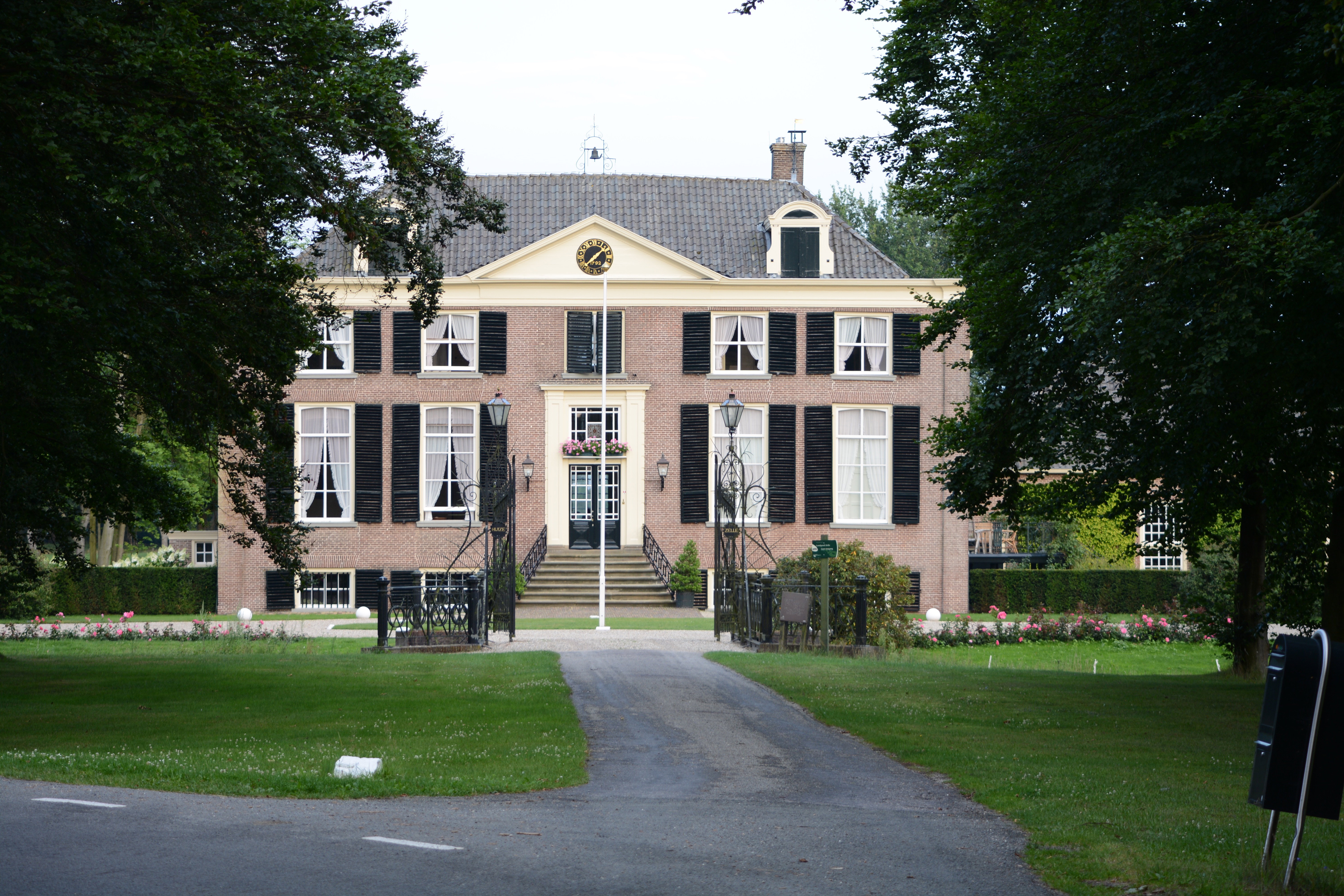 - image: 12