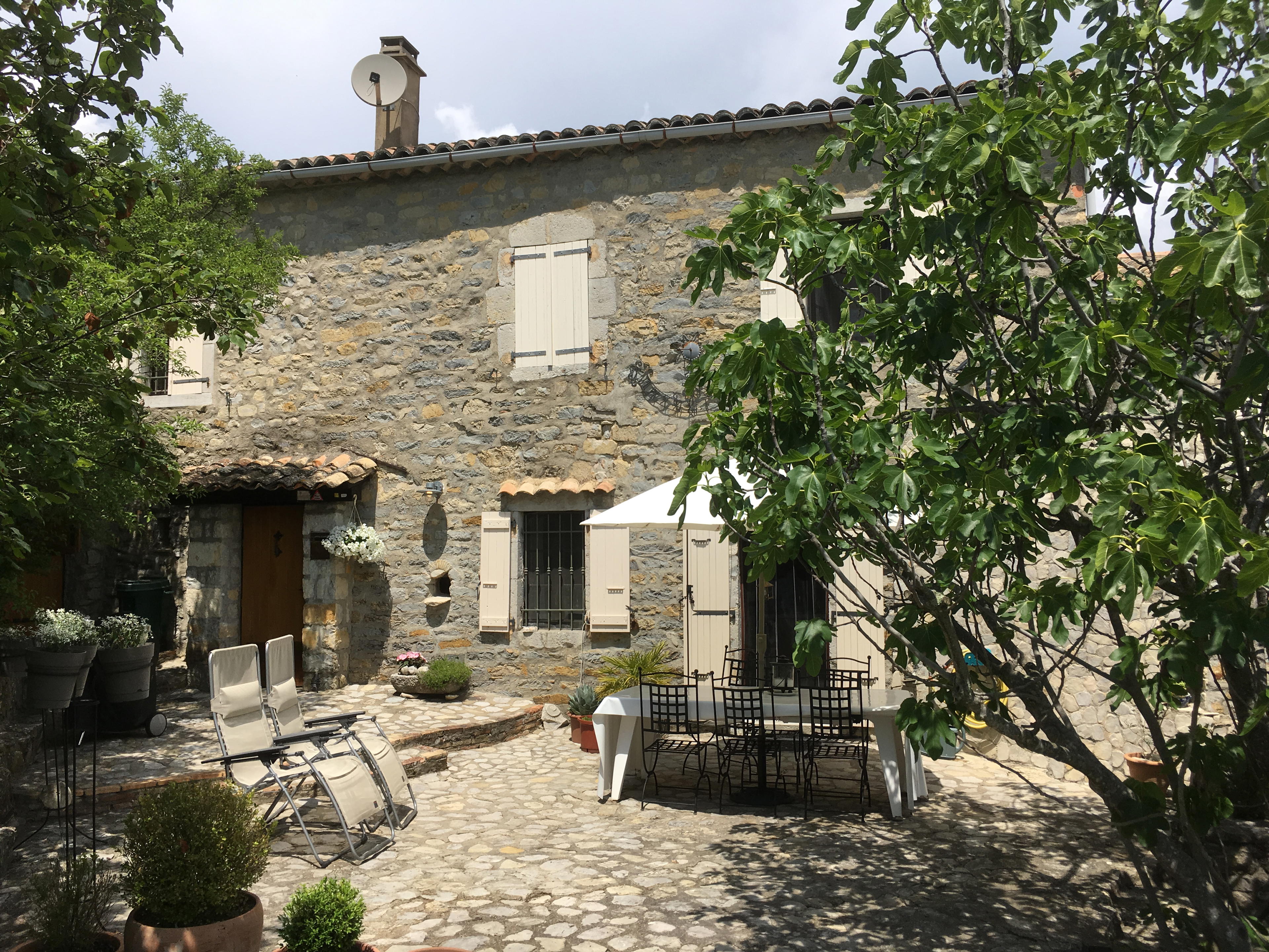 Nature house in Villeneuve de Berg