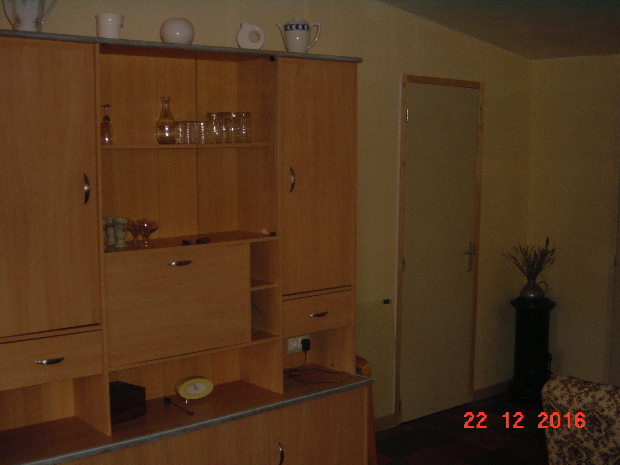 - image: 8