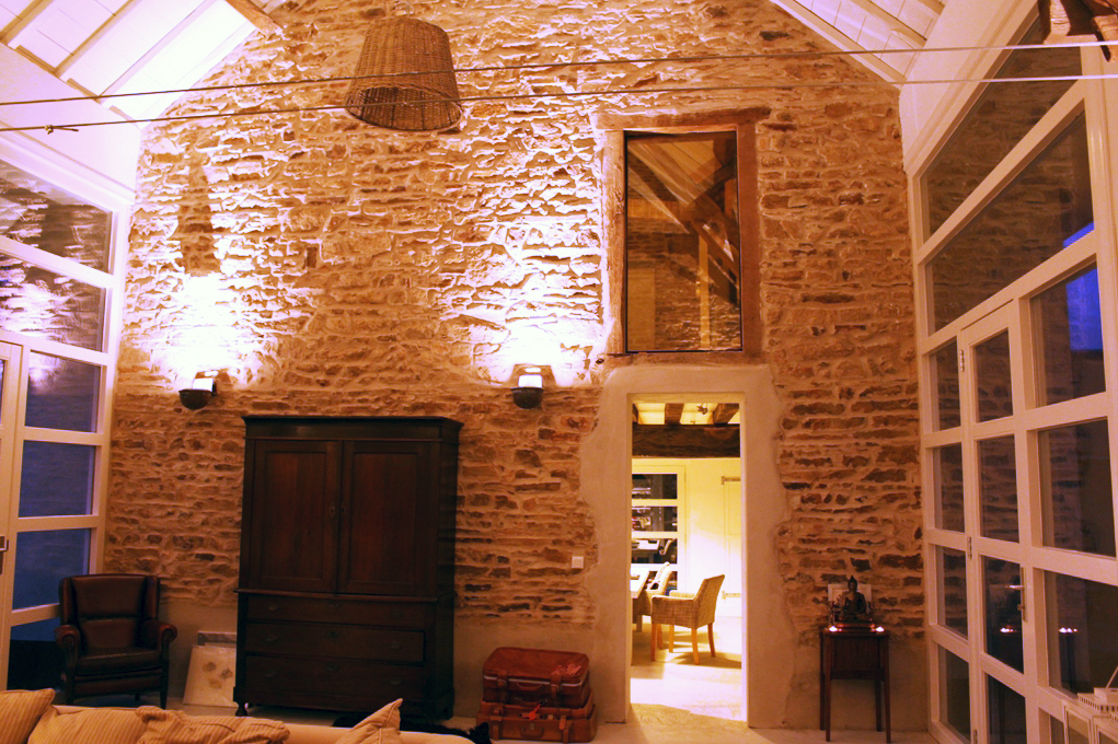 - image: 16